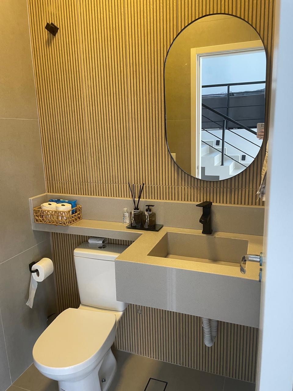 Casa Moderna com Piscina Infinita e Vista Incrível no Green Park Vida Real!