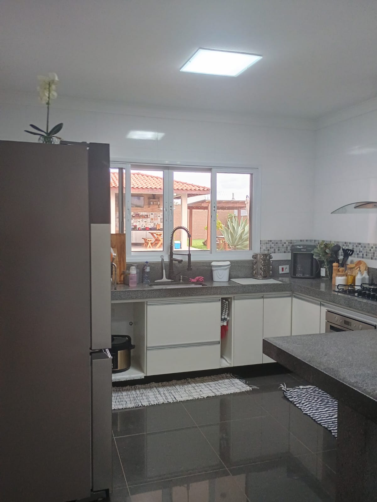 Casa Alto Padrão com Piscina, 4 Dormitórios e Vista Panorâmica em Itupeva!