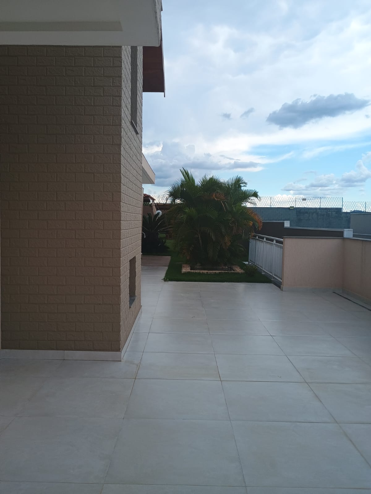 Casa Alto Padrão com Piscina, 4 Dormitórios e Vista Panorâmica em Itupeva!