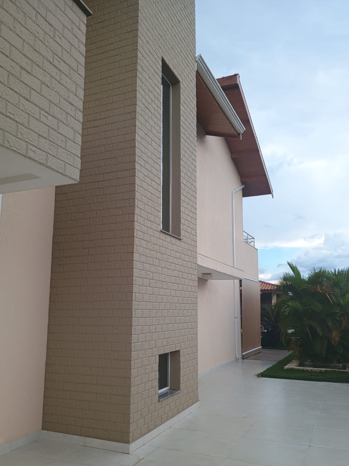 Casa Alto Padrão com Piscina, 4 Dormitórios e Vista Panorâmica em Itupeva!