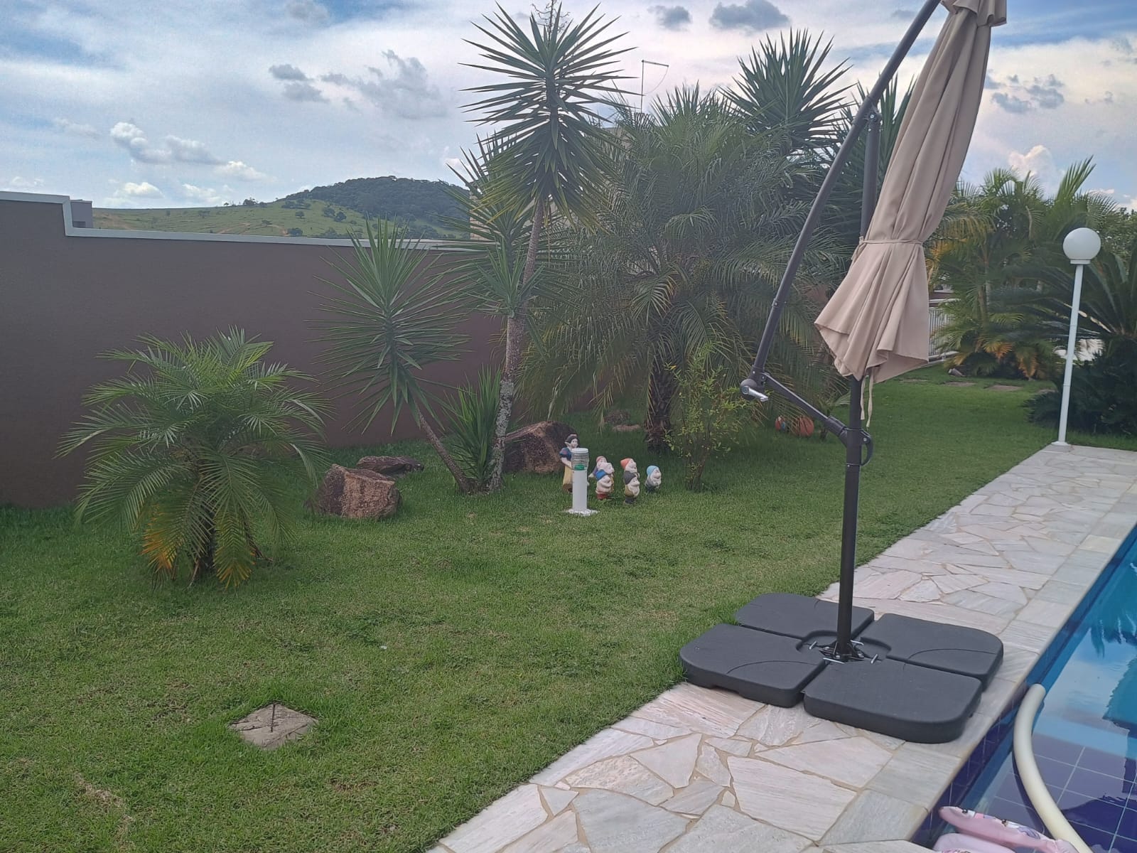 Casa Alto Padrão com Piscina, 4 Dormitórios e Vista Panorâmica em Itupeva!