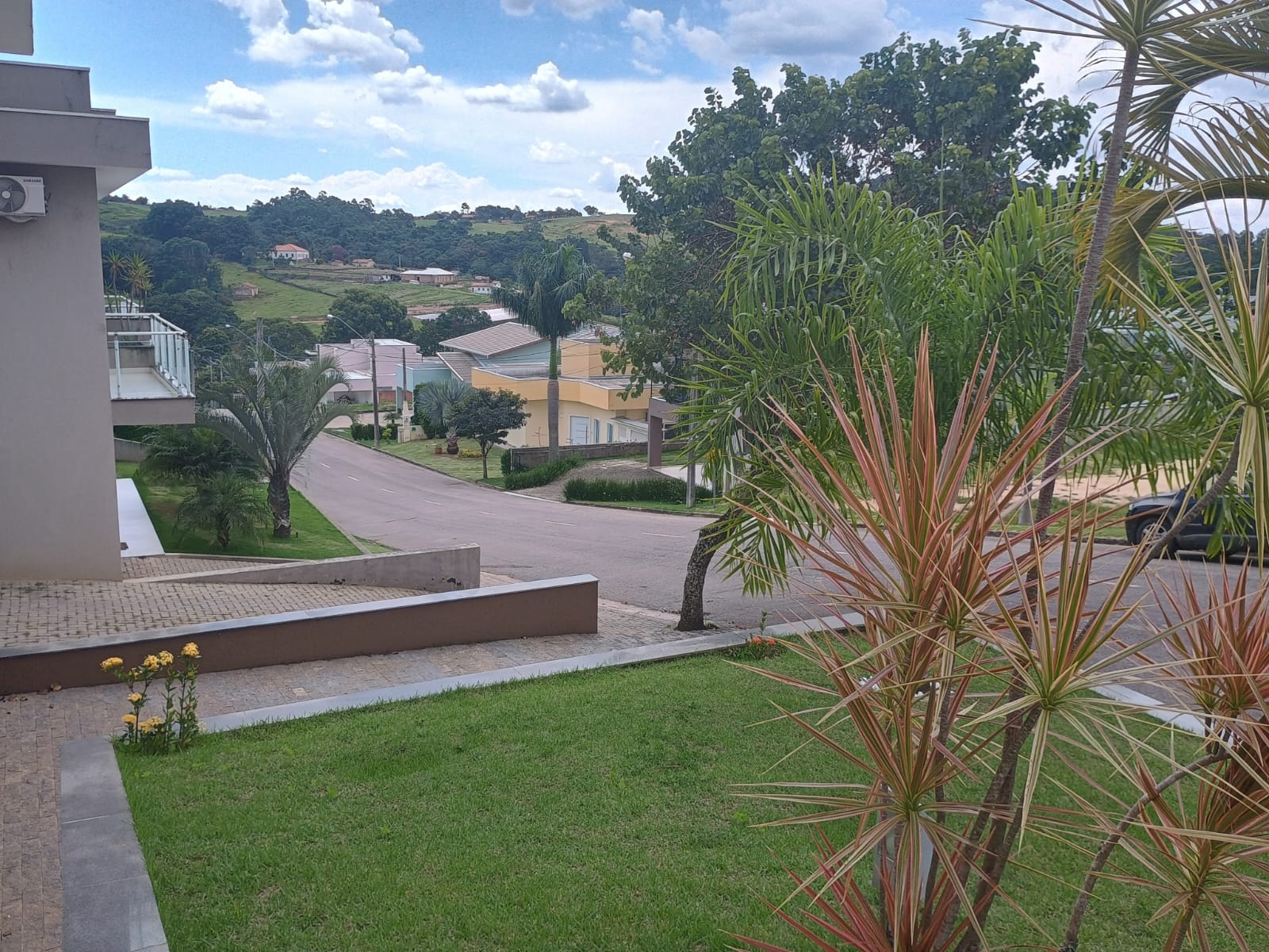 Casa Alto Padrão com Piscina, 4 Dormitórios e Vista Panorâmica em Itupeva!