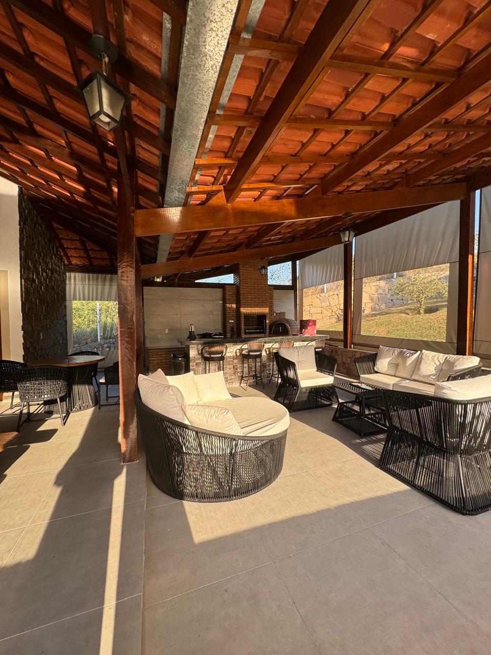 Casa com 4 dormitórios e piscina a venda no Condomínio Horizonte Azul 2