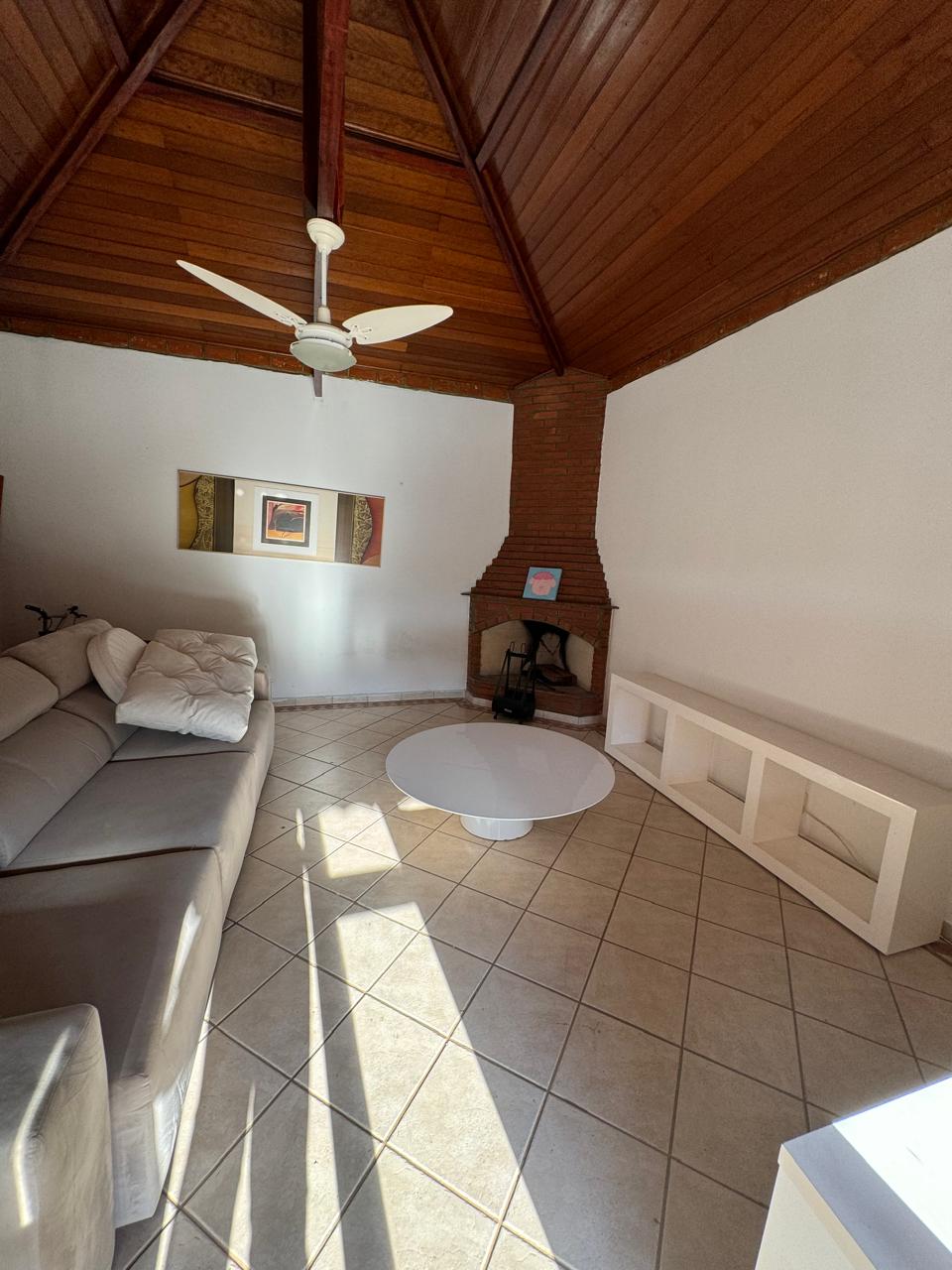 Casa com 4 dormitórios e piscina a venda no Condomínio Horizonte Azul 2