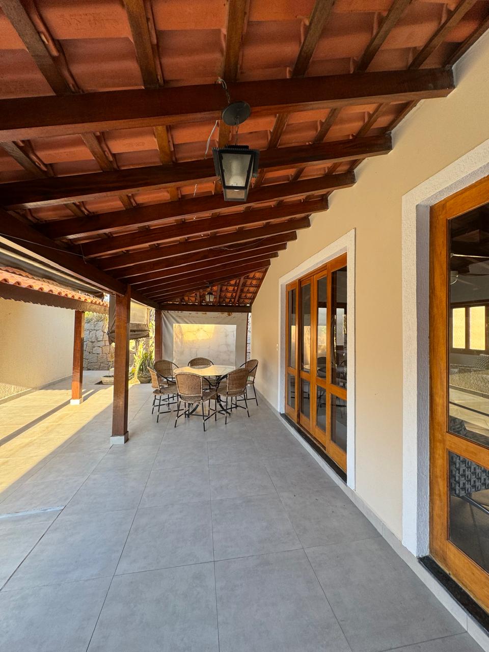 Casa com 4 dormitórios e piscina a venda no Condomínio Horizonte Azul 2