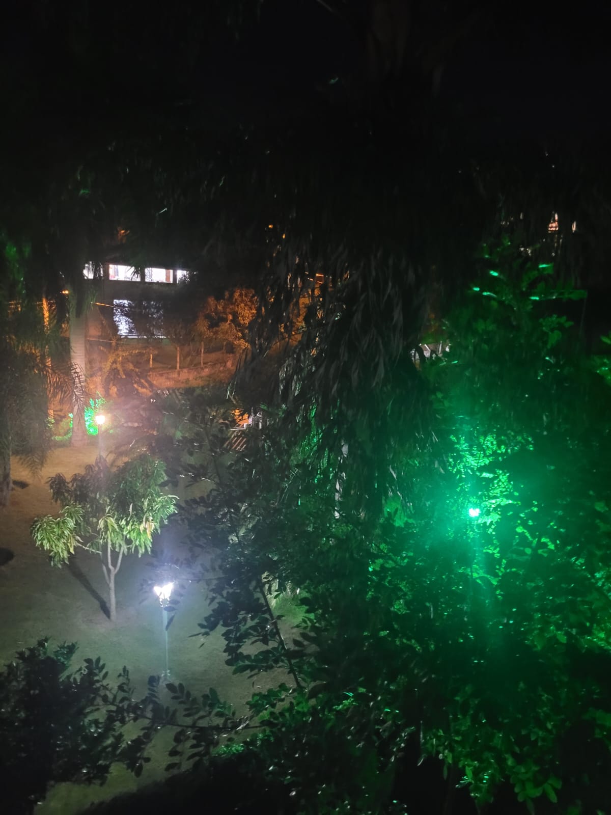 Casa Térrea com 3 dormitórios e Piscina a Venda no Condomínio Jardim do Ribeirão I