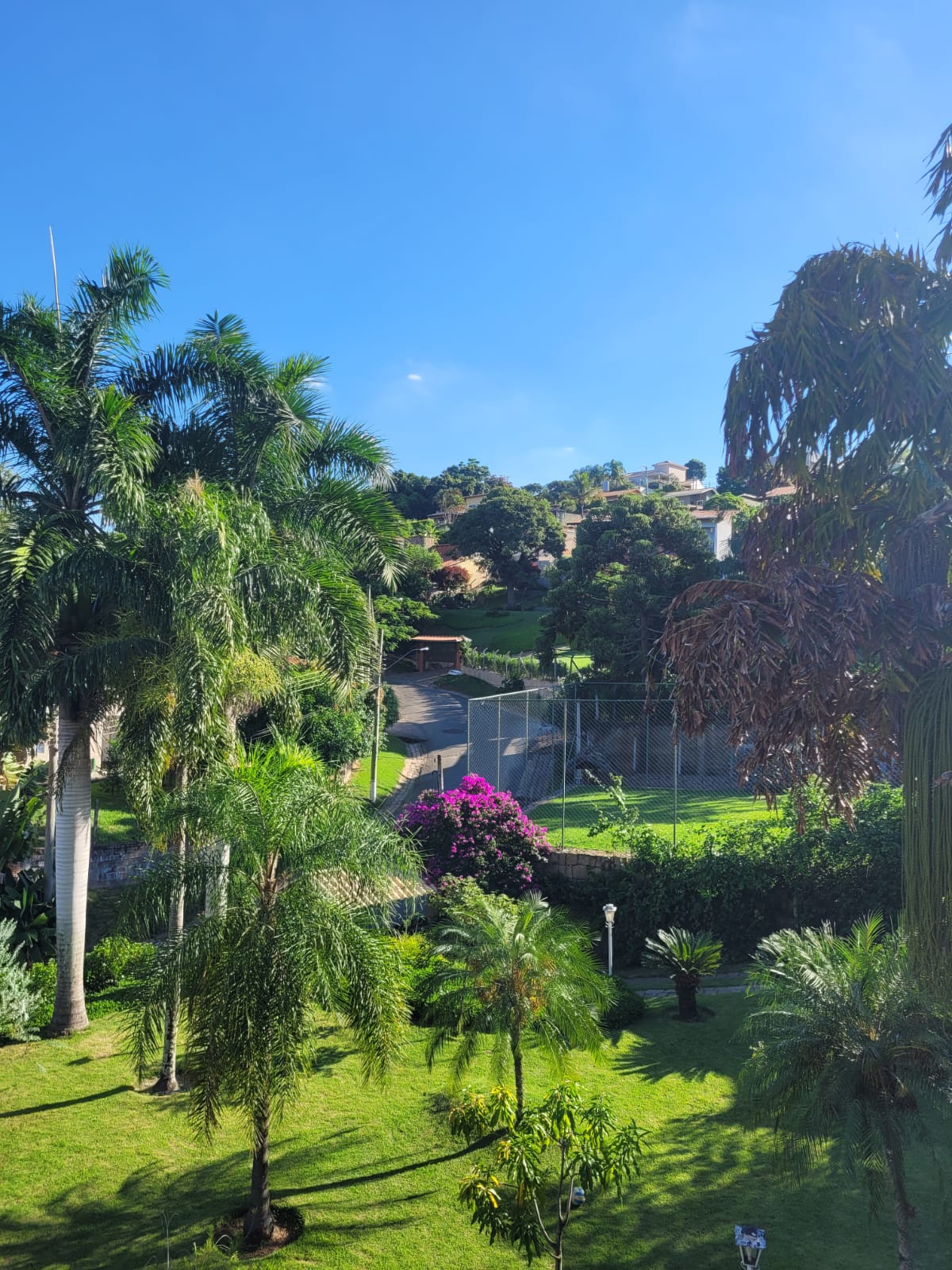 Casa Térrea com 3 dormitórios e Piscina a Venda no Condomínio Jardim do Ribeirão I