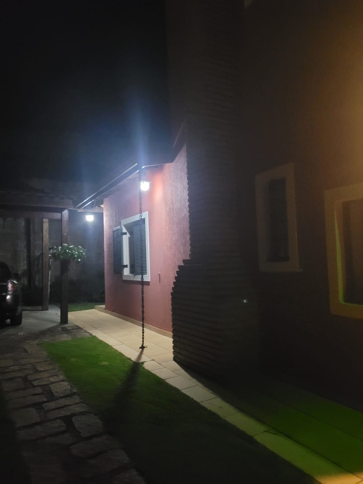 Casa Térrea com 3 dormitórios e Piscina a Venda no Condomínio Jardim do Ribeirão I