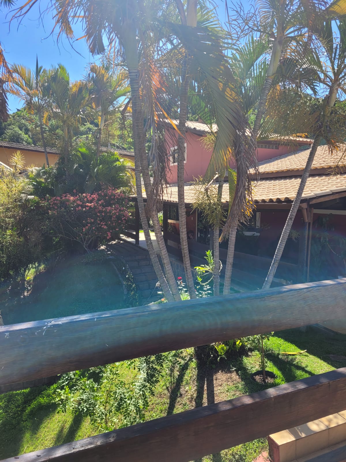 Casa Térrea com 3 dormitórios e Piscina a Venda no Condomínio Jardim do Ribeirão I