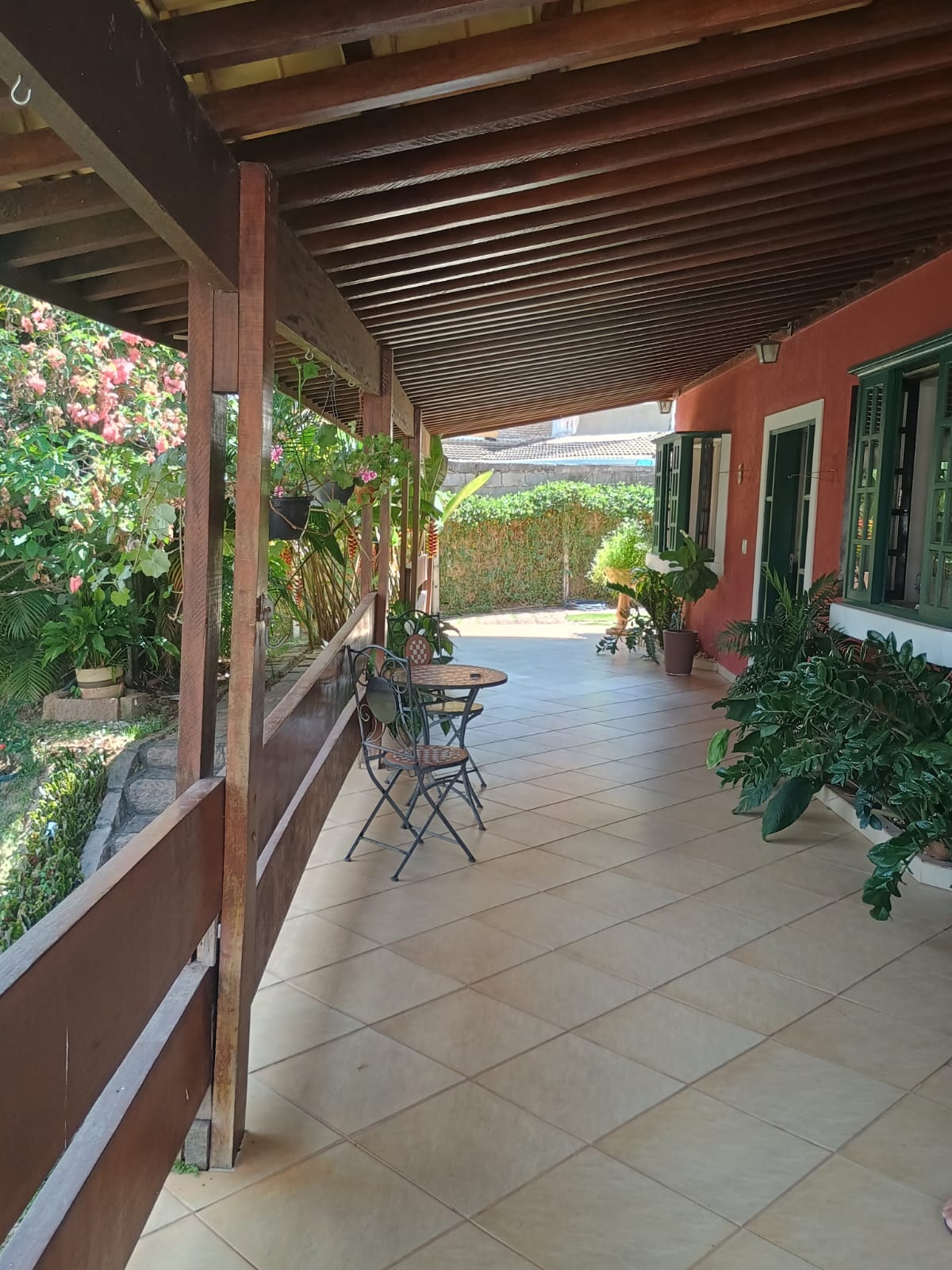 Casa Térrea com 3 dormitórios e Piscina a Venda no Condomínio Jardim do Ribeirão I