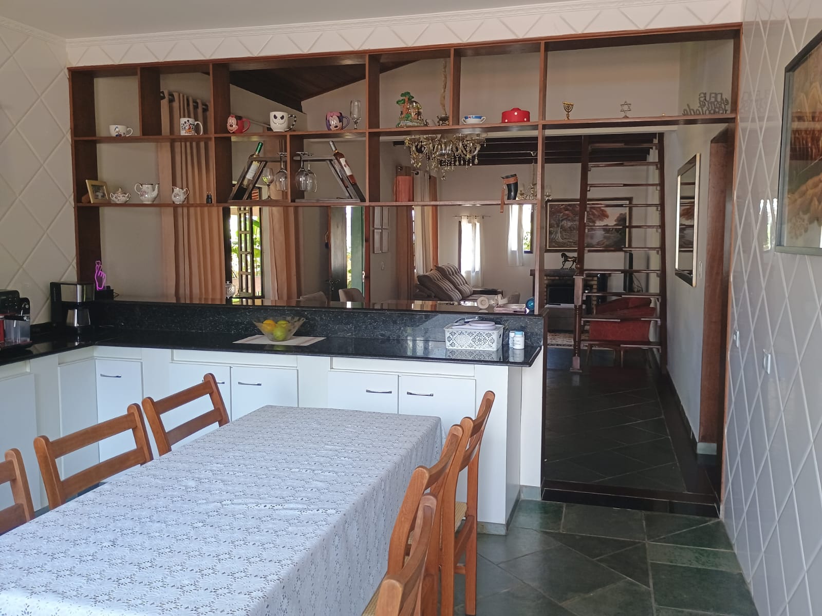 Casa Térrea com 3 dormitórios e Piscina a Venda no Condomínio Jardim do Ribeirão I