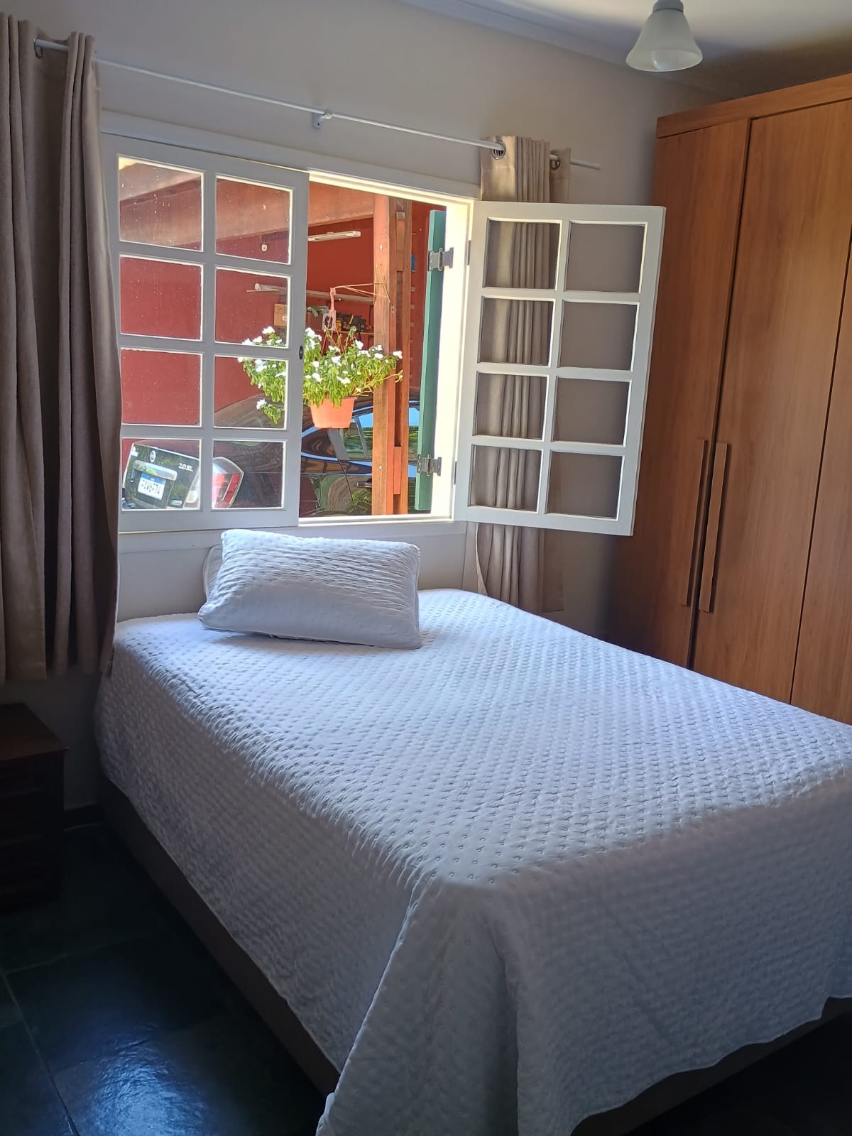 Casa Térrea com 3 dormitórios e Piscina a Venda no Condomínio Jardim do Ribeirão I