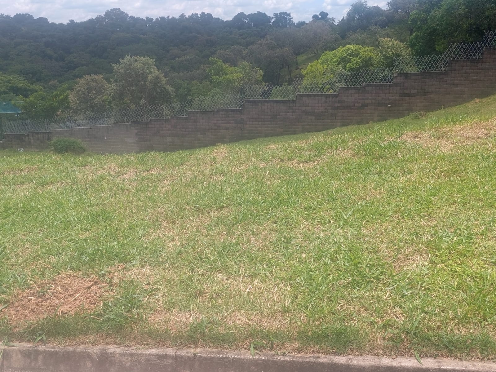 Terreno de 1.146m² com fundos para reserva no Montes Claros, Itupeva!