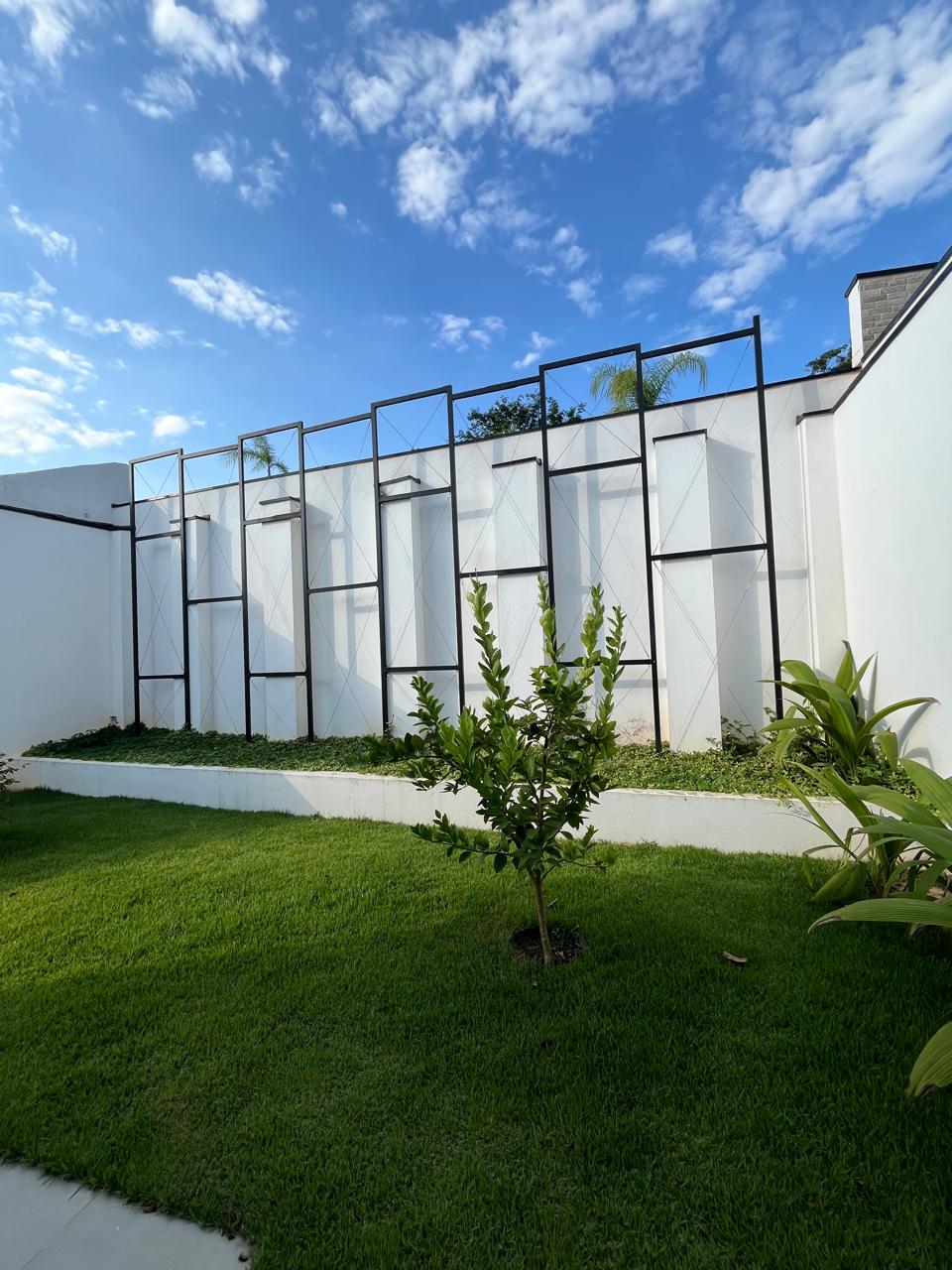 Alto Padrão, Piscina Infinita e Natureza ao Redor – Viva no Ibi Aram II!