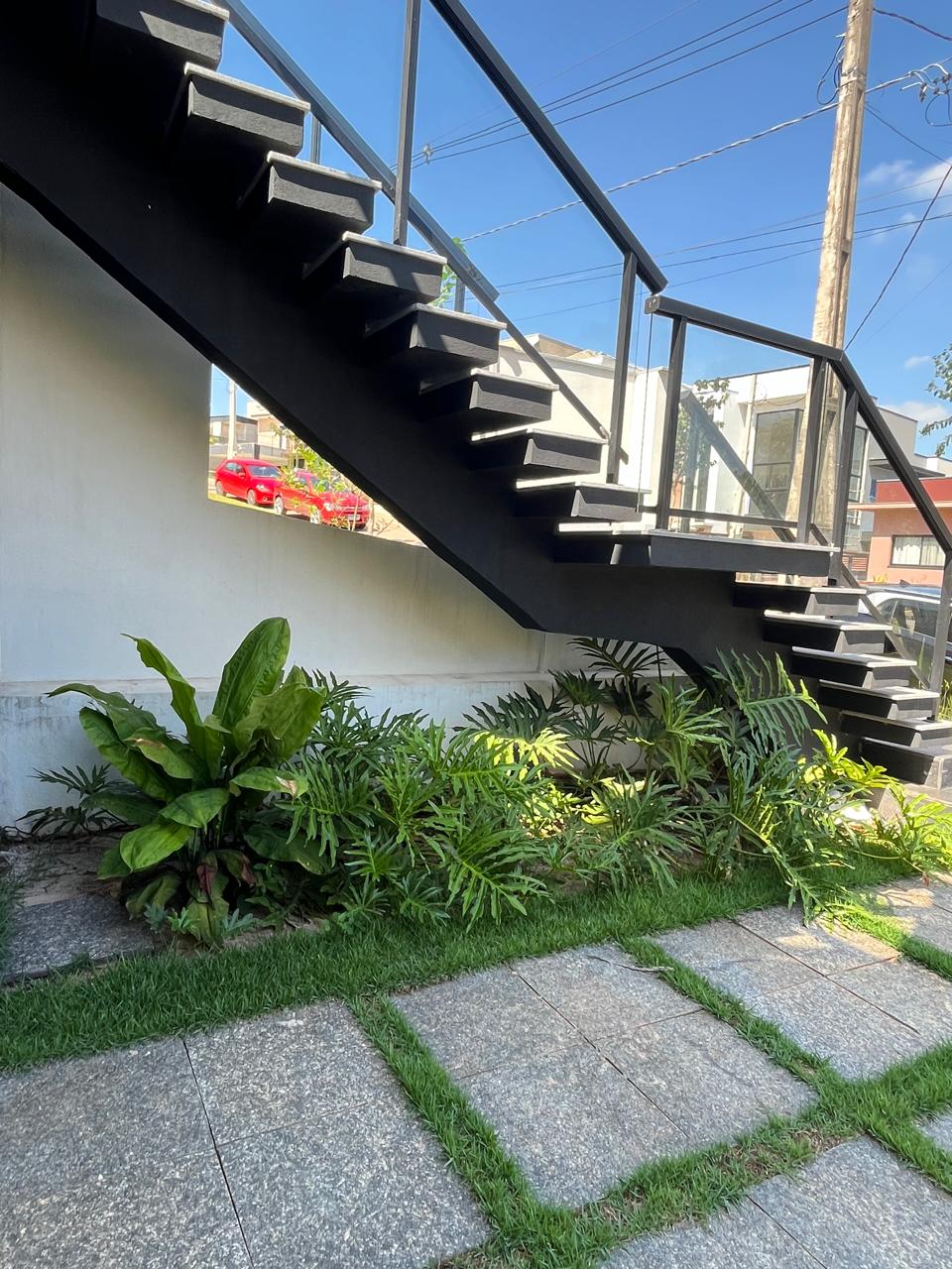 Alto Padrão, Piscina Infinita e Natureza ao Redor – Viva no Ibi Aram II!