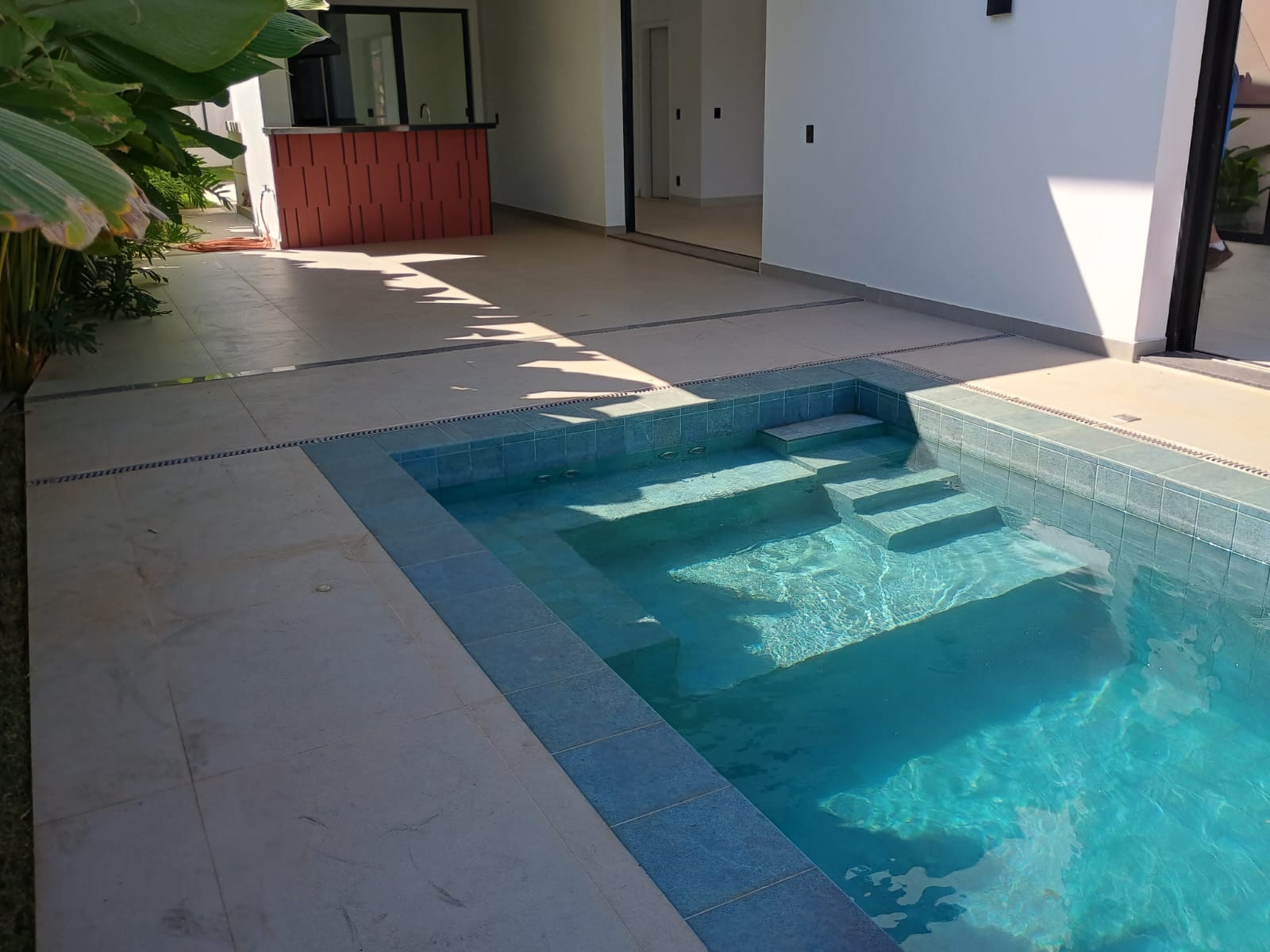 Alto Padrão, Piscina Infinita e Natureza ao Redor – Viva no Ibi Aram II!
