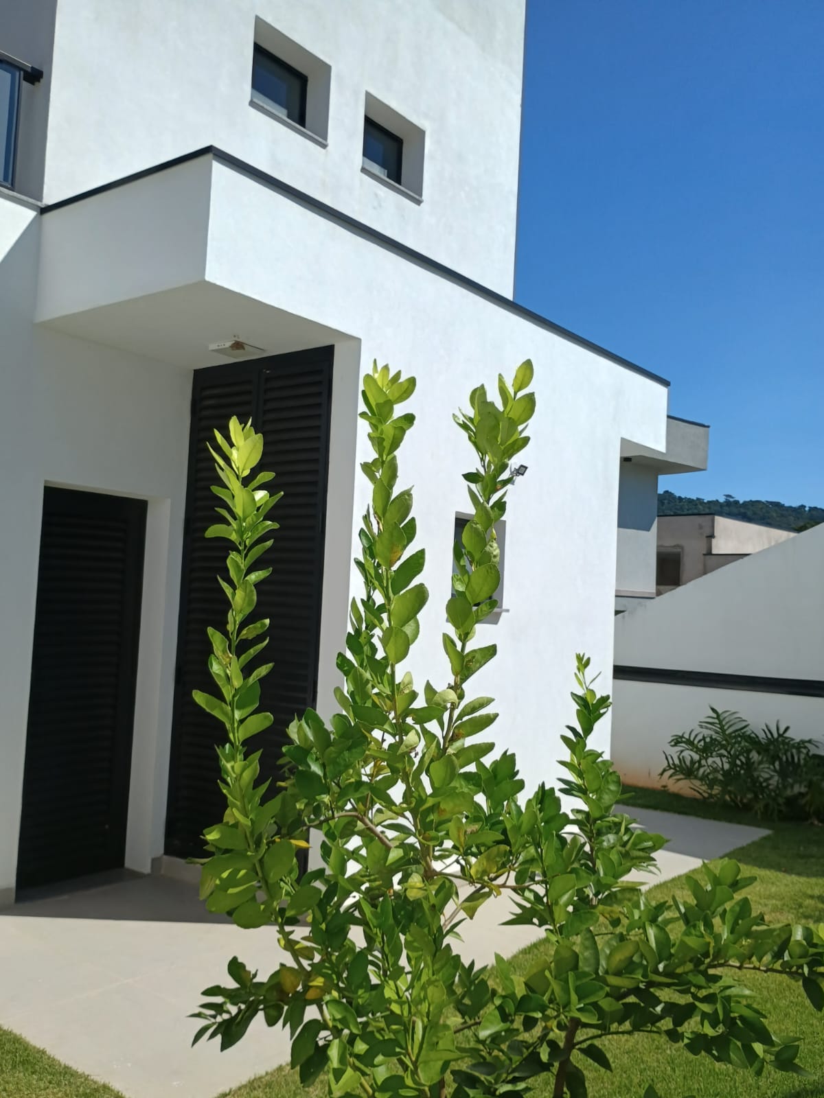 Alto Padrão, Piscina Infinita e Natureza ao Redor – Viva no Ibi Aram II!