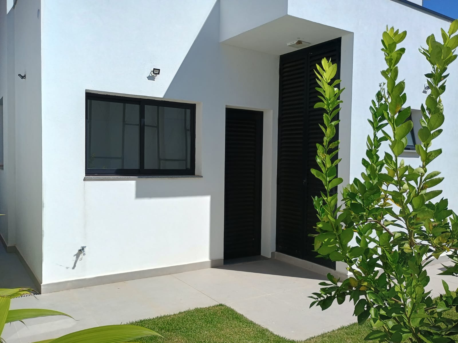 Alto Padrão, Piscina Infinita e Natureza ao Redor – Viva no Ibi Aram II!