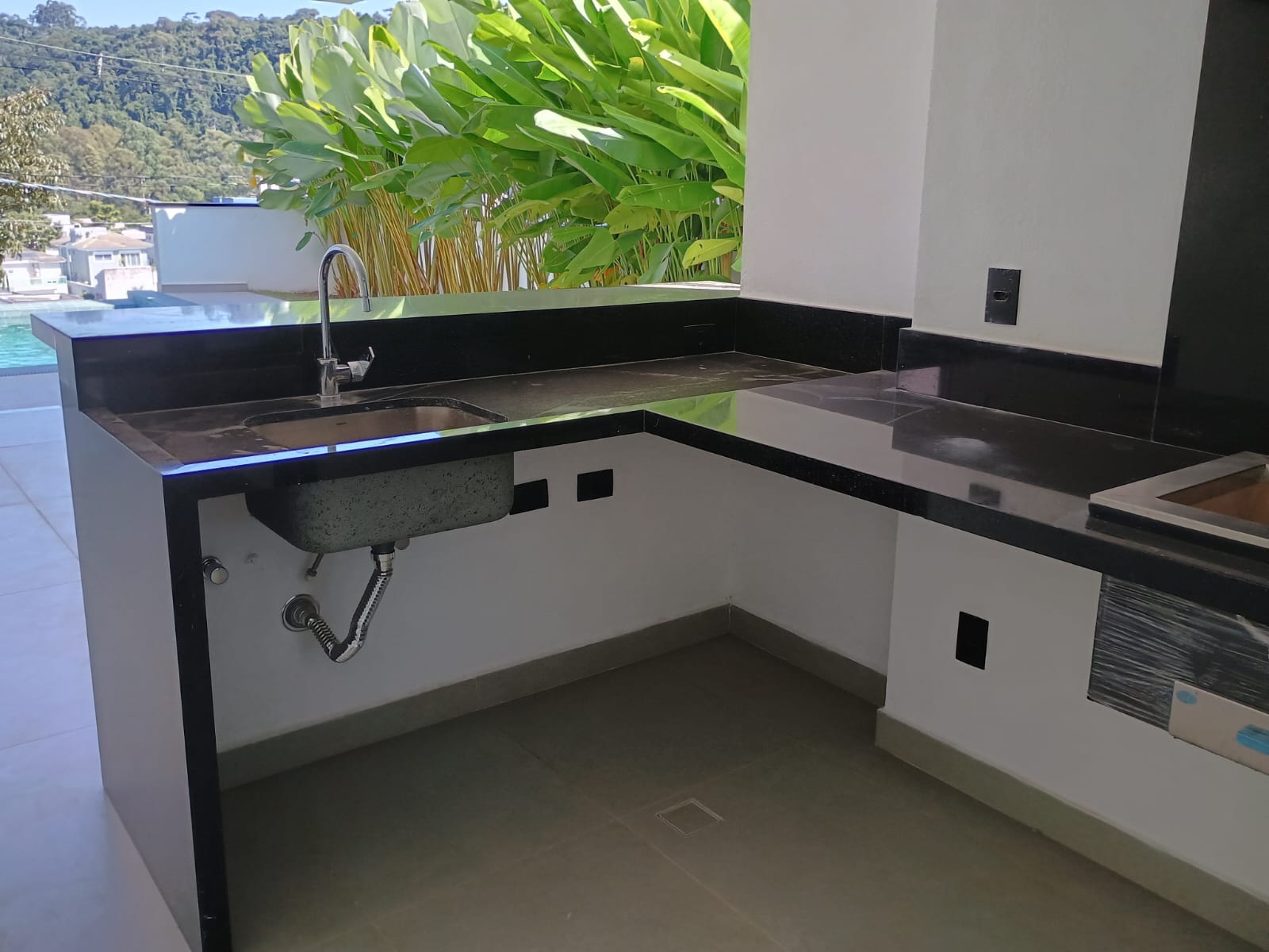 Alto Padrão, Piscina Infinita e Natureza ao Redor – Viva no Ibi Aram II!
