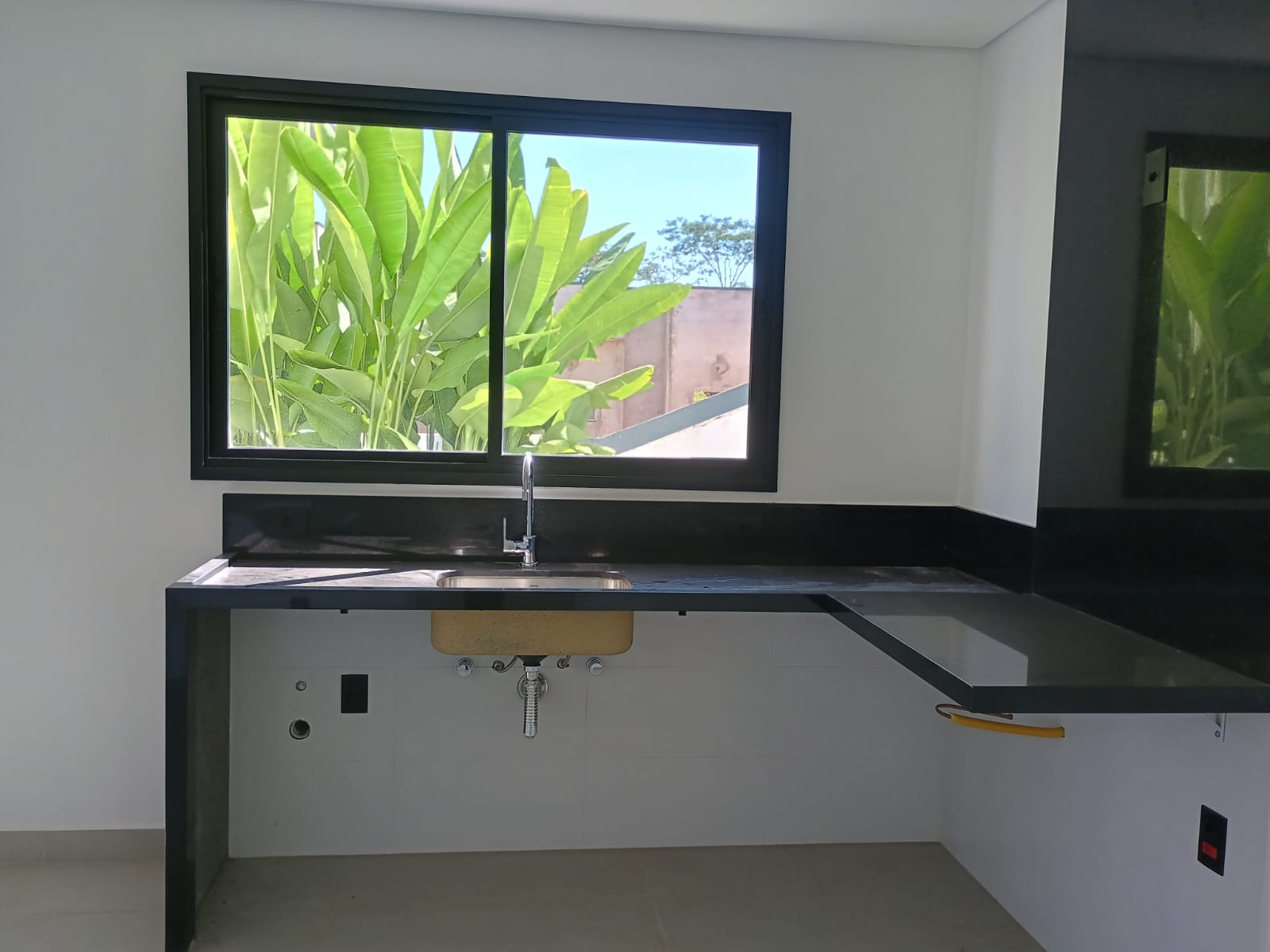 Alto Padrão, Piscina Infinita e Natureza ao Redor – Viva no Ibi Aram II!