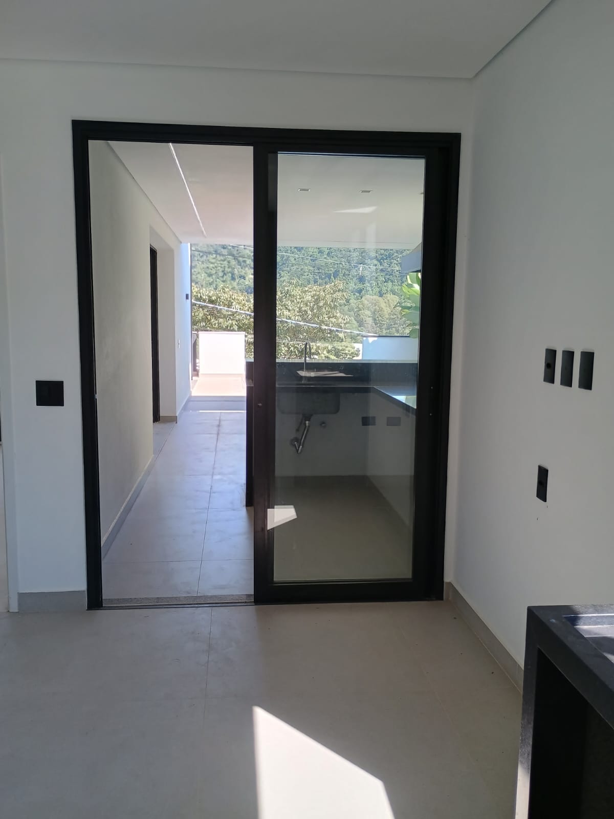 Alto Padrão, Piscina Infinita e Natureza ao Redor – Viva no Ibi Aram II!