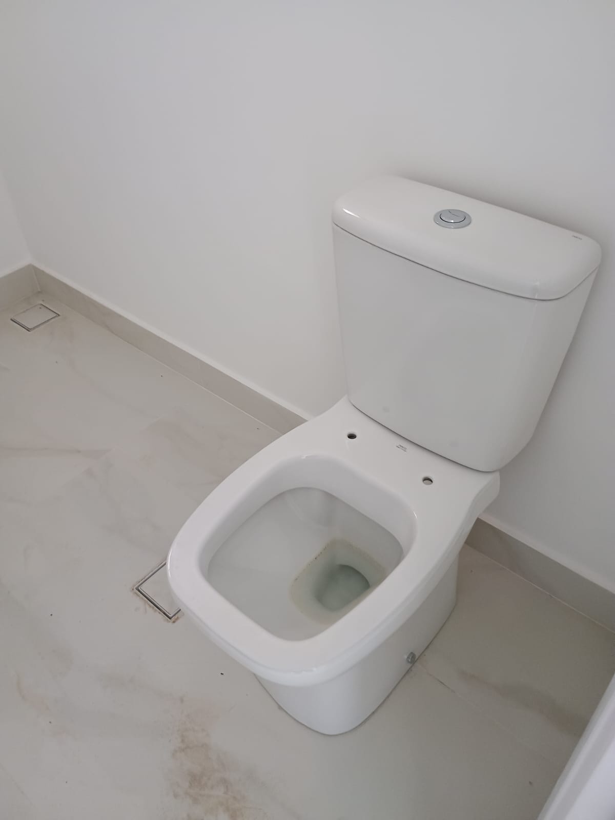Alto Padrão, Piscina Infinita e Natureza ao Redor – Viva no Ibi Aram II!