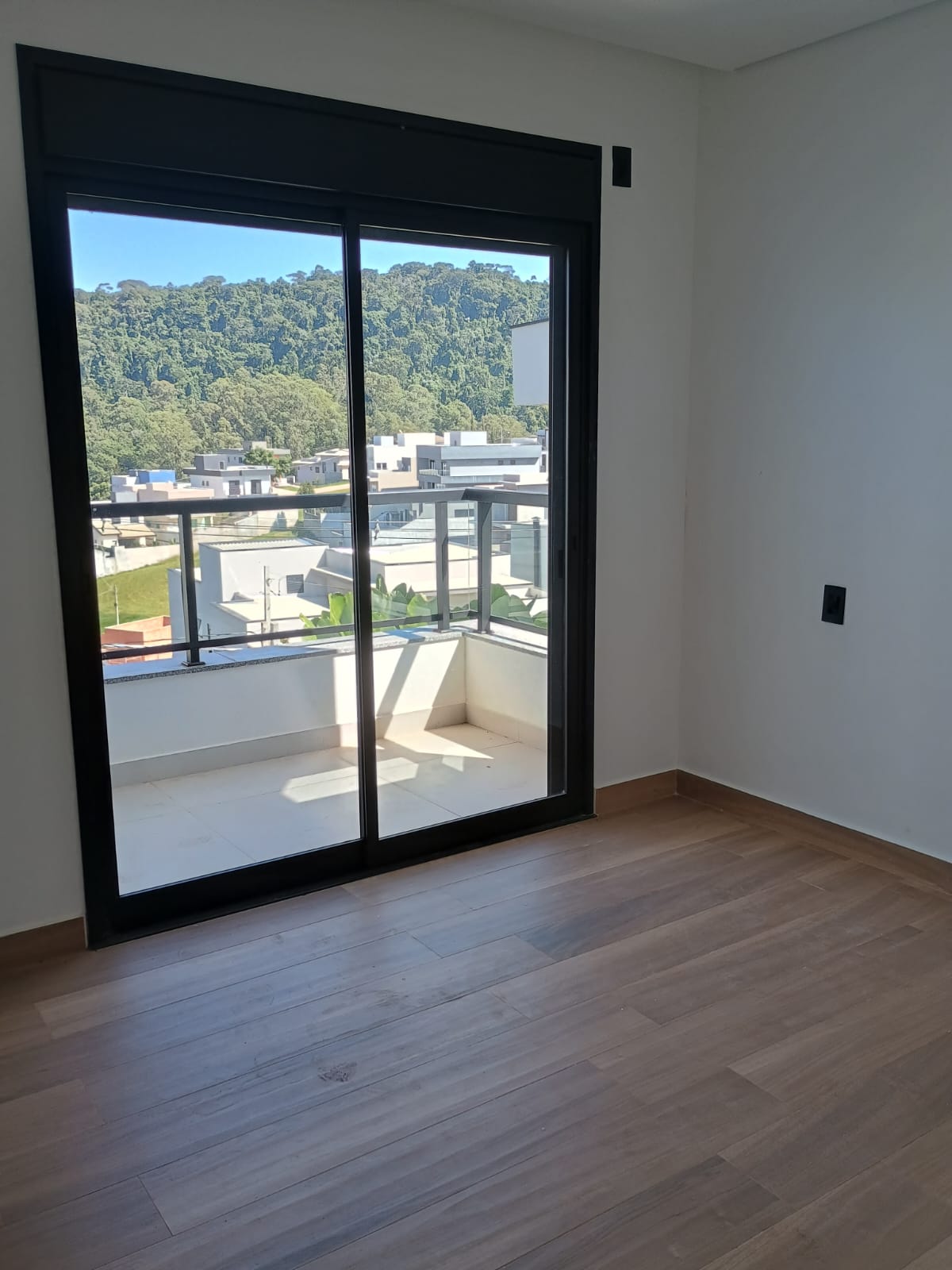 Alto Padrão, Piscina Infinita e Natureza ao Redor – Viva no Ibi Aram II!