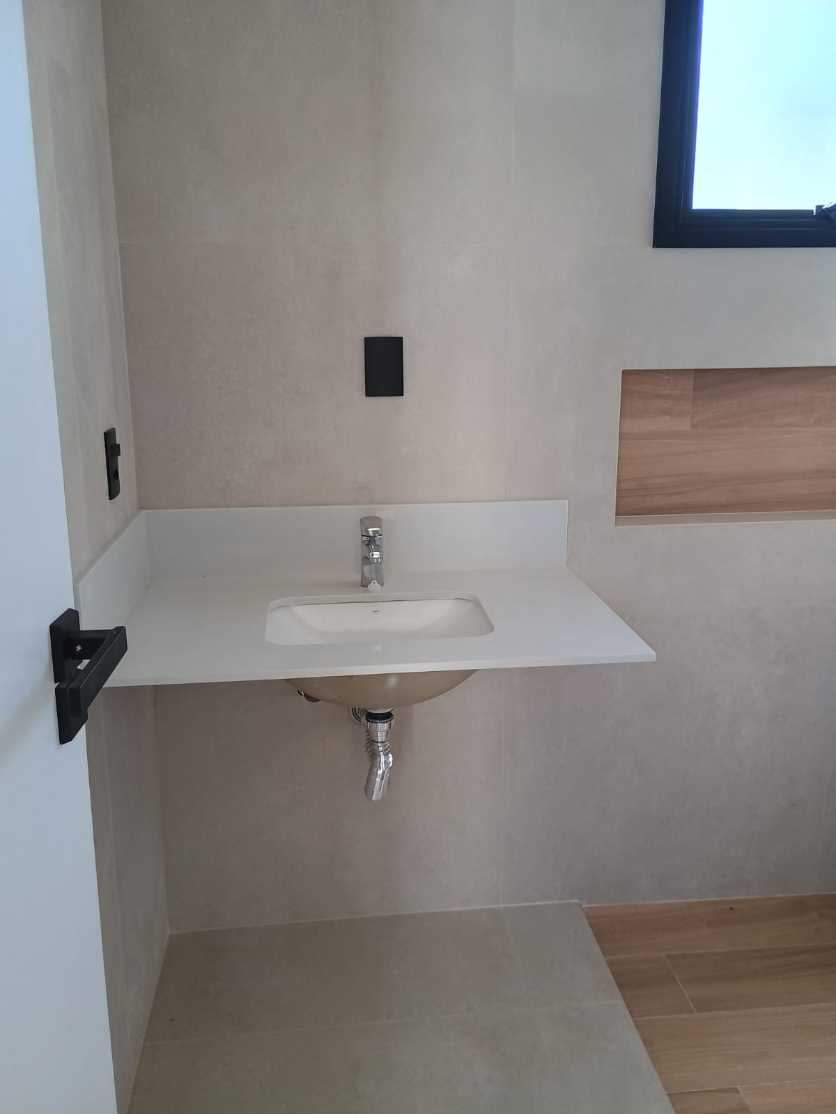 Alto Padrão, Piscina Infinita e Natureza ao Redor – Viva no Ibi Aram II!