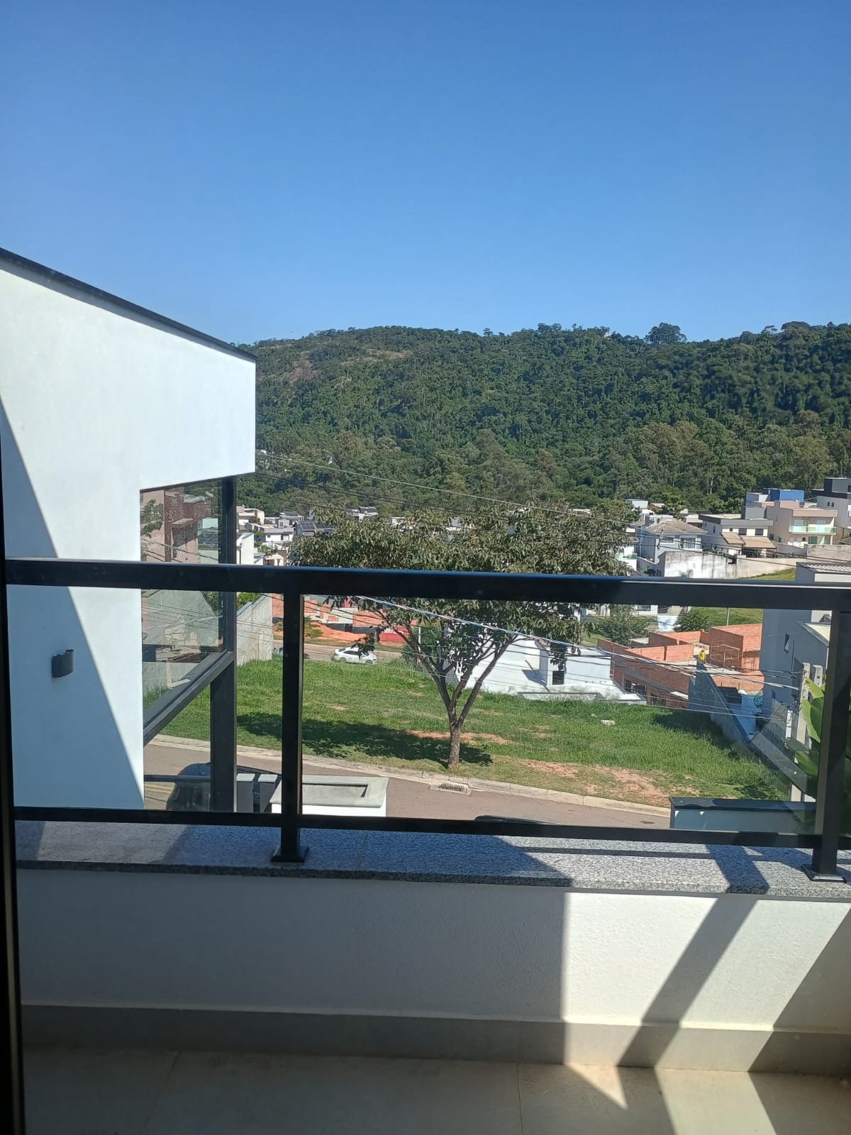Alto Padrão, Piscina Infinita e Natureza ao Redor – Viva no Ibi Aram II!