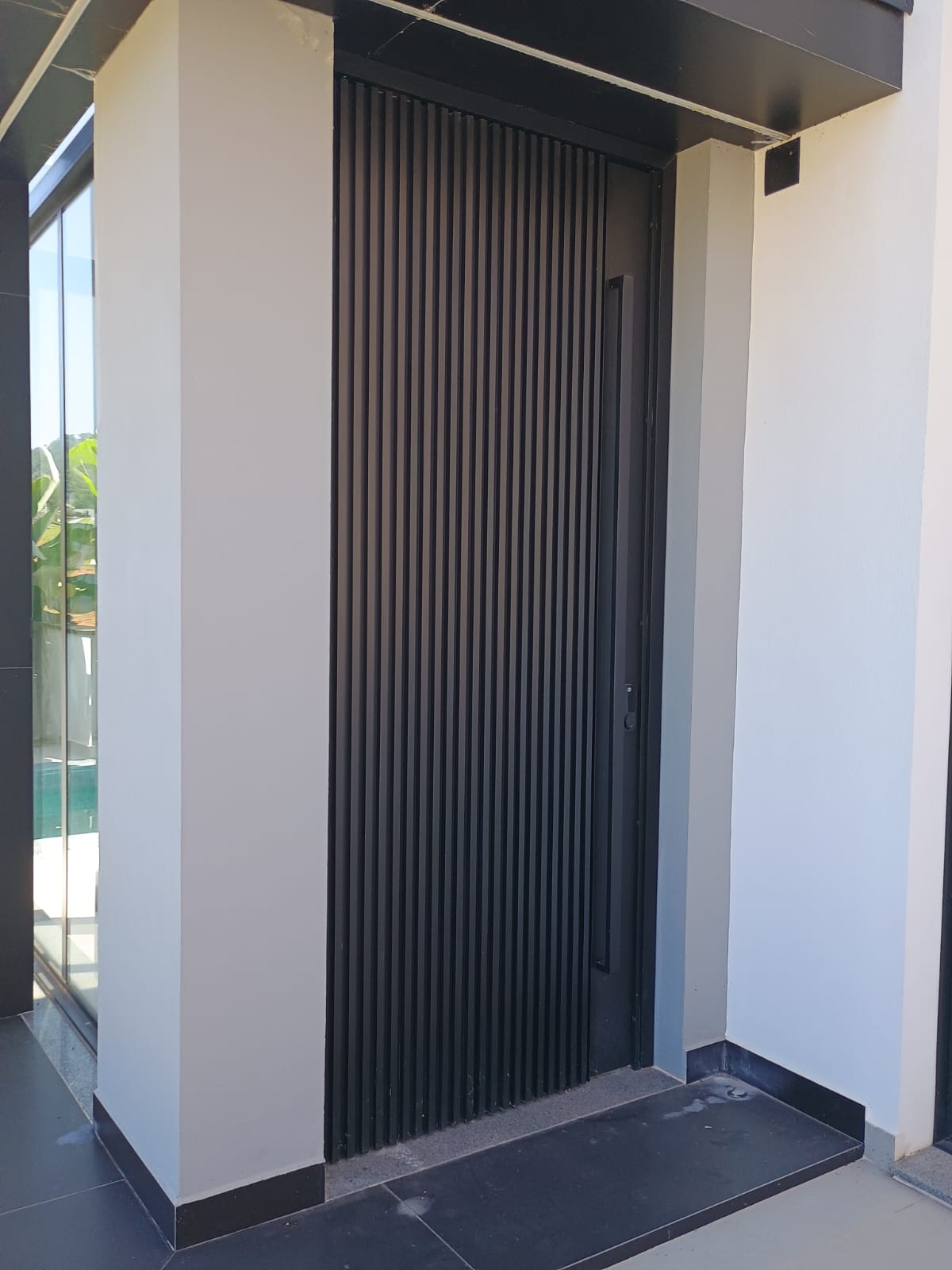 Alto Padrão, Piscina Infinita e Natureza ao Redor – Viva no Ibi Aram II!