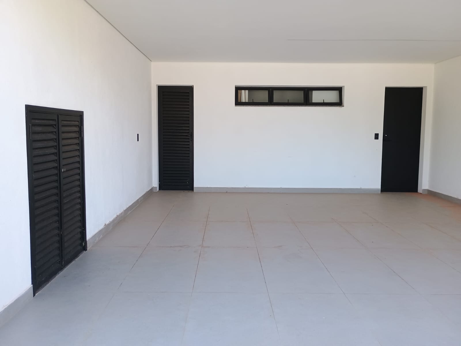 Alto Padrão, Piscina Infinita e Natureza ao Redor – Viva no Ibi Aram II!
