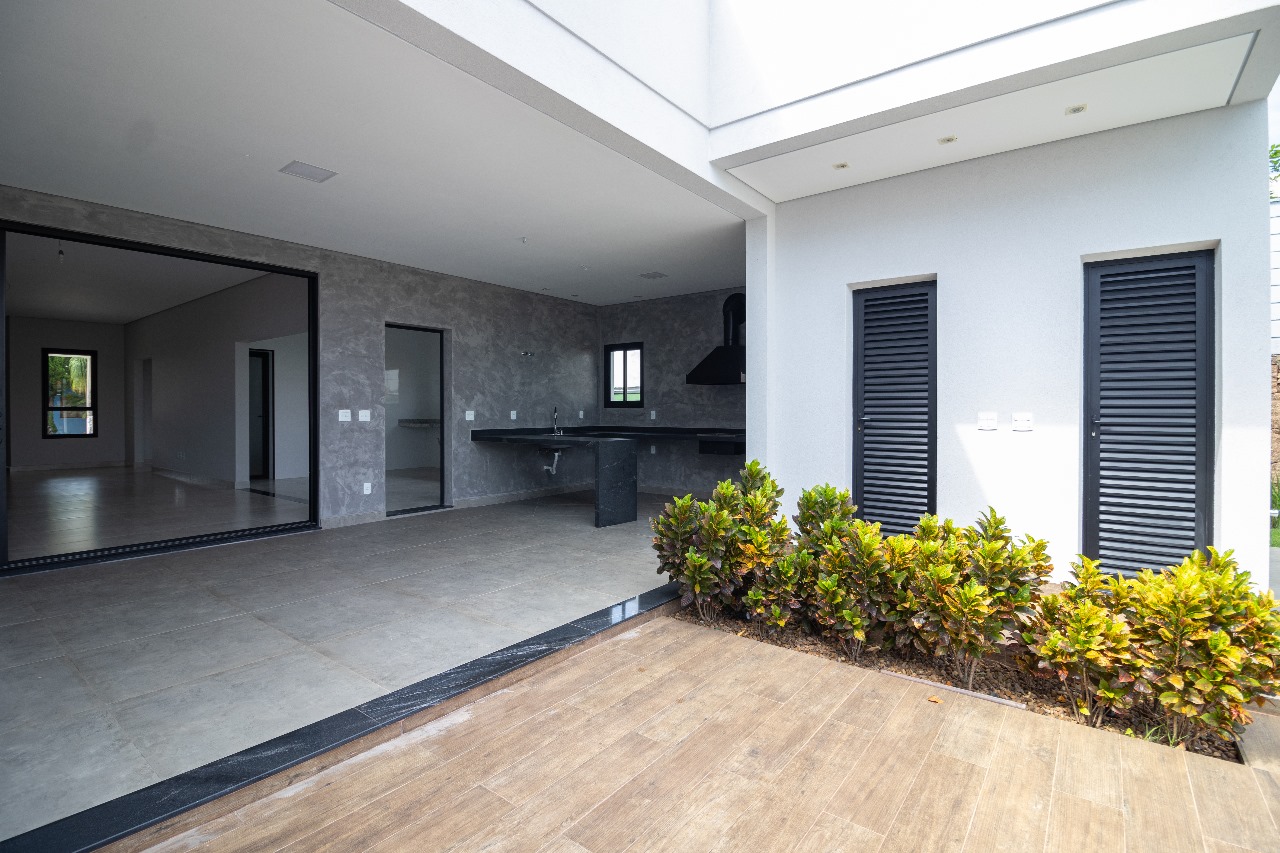 Casa Térrea com 4 suítes a venda no Residencial dos Lagos em Itupeva-SP 