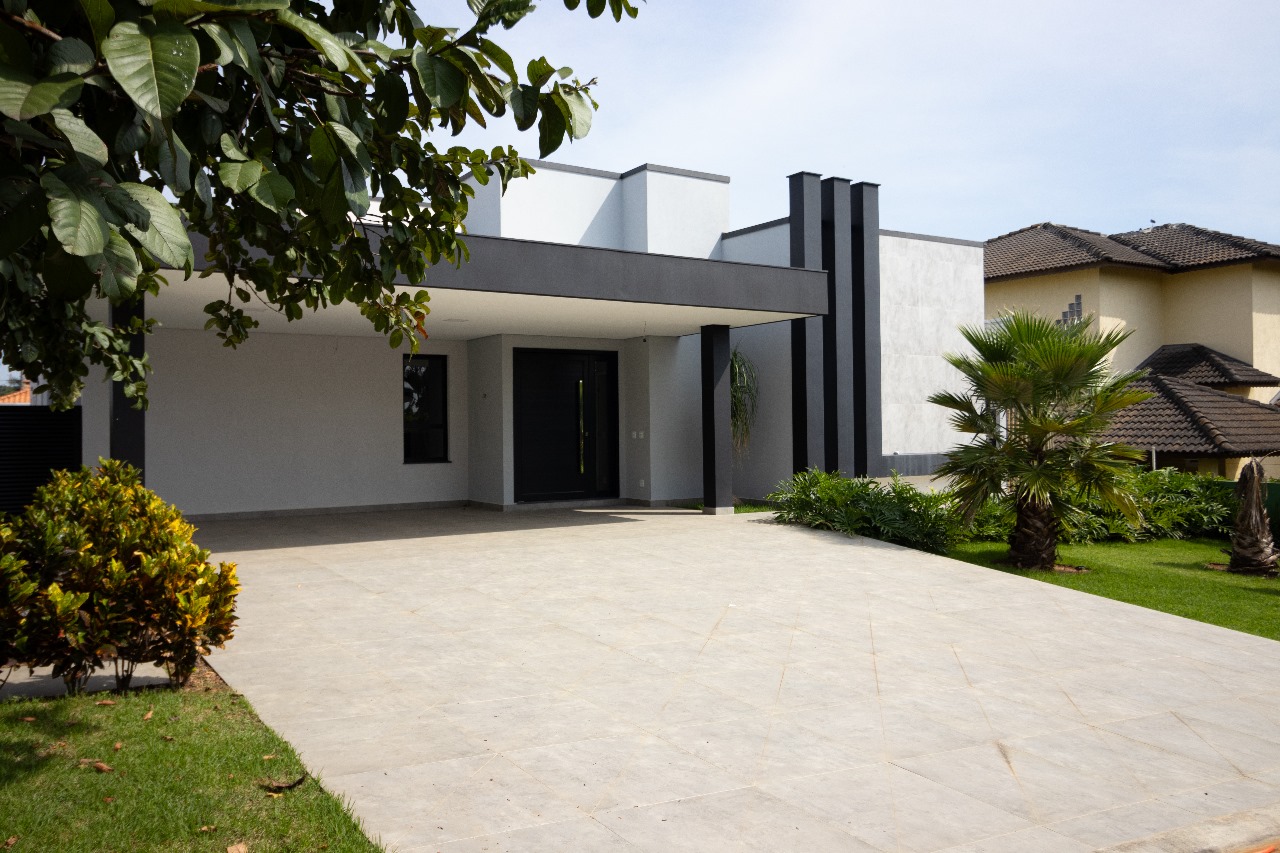 Casa Térrea com 4 suítes a venda no Residencial dos Lagos em Itupeva-SP 