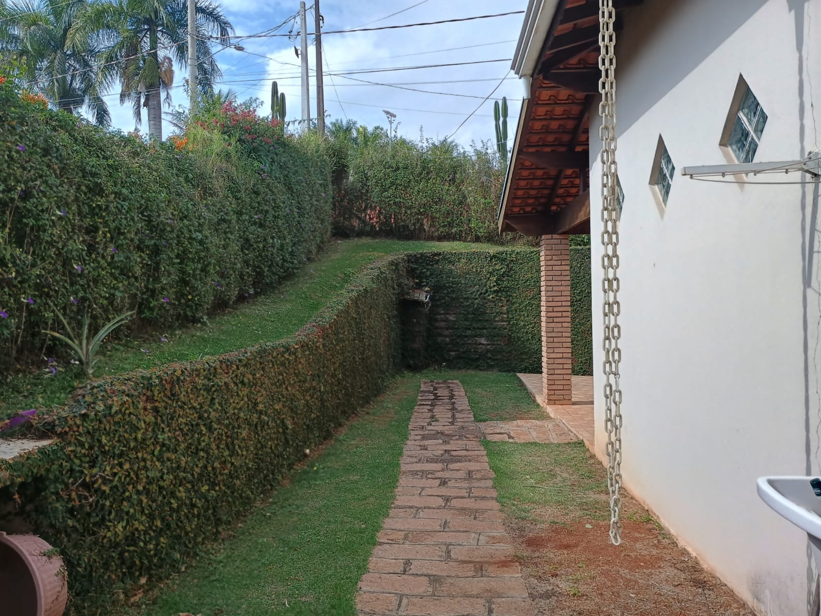 Casa com Vista Panorâmica, Piscina e Espaço Gourmet no Horizonte Azul 1!