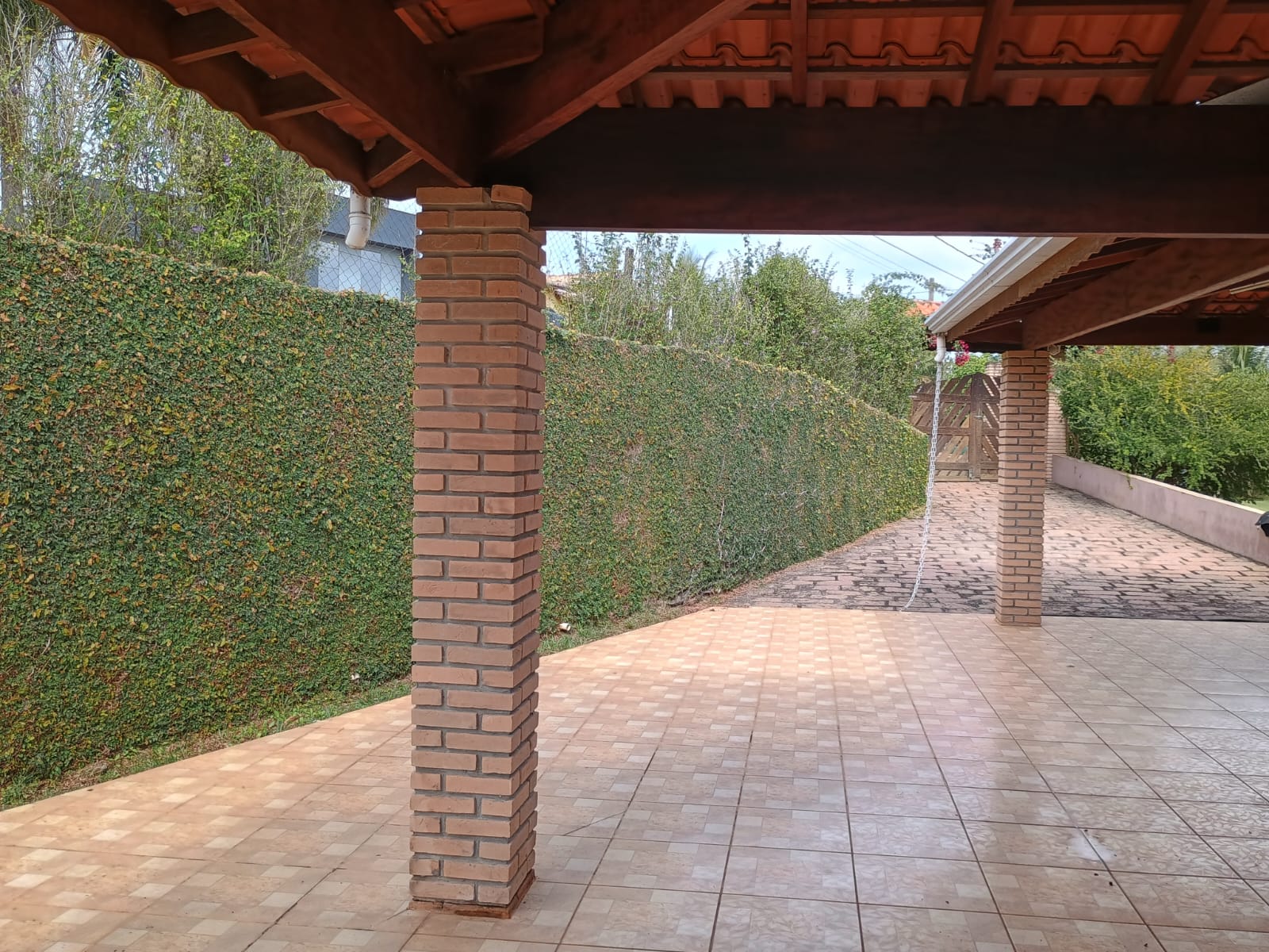 Casa com Vista Panorâmica, Piscina e Espaço Gourmet no Horizonte Azul 1!