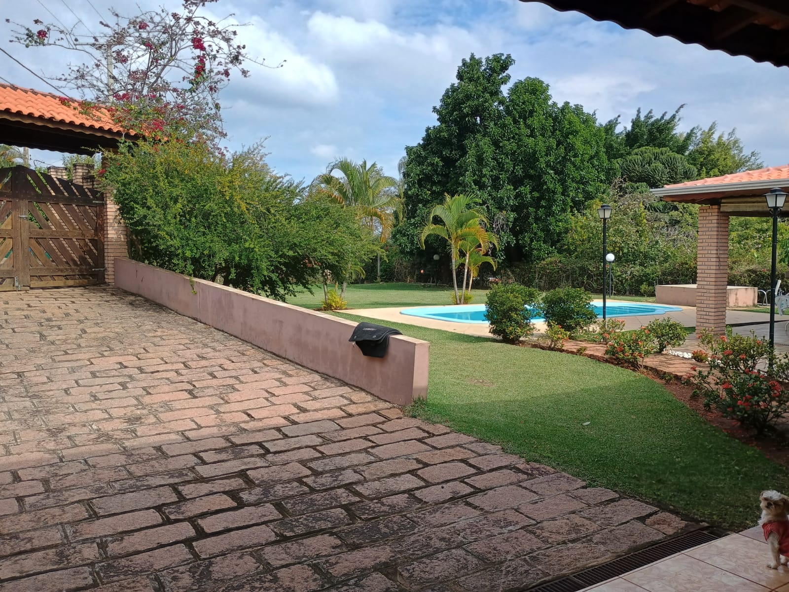 Casa com Vista Panorâmica, Piscina e Espaço Gourmet no Horizonte Azul 1!