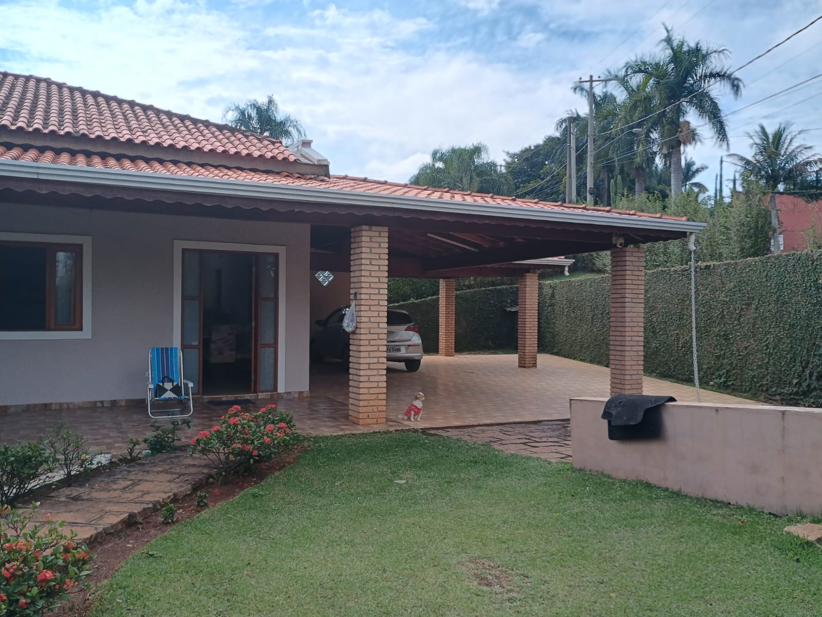 Casa com Vista Panorâmica, Piscina e Espaço Gourmet no Horizonte Azul 1!