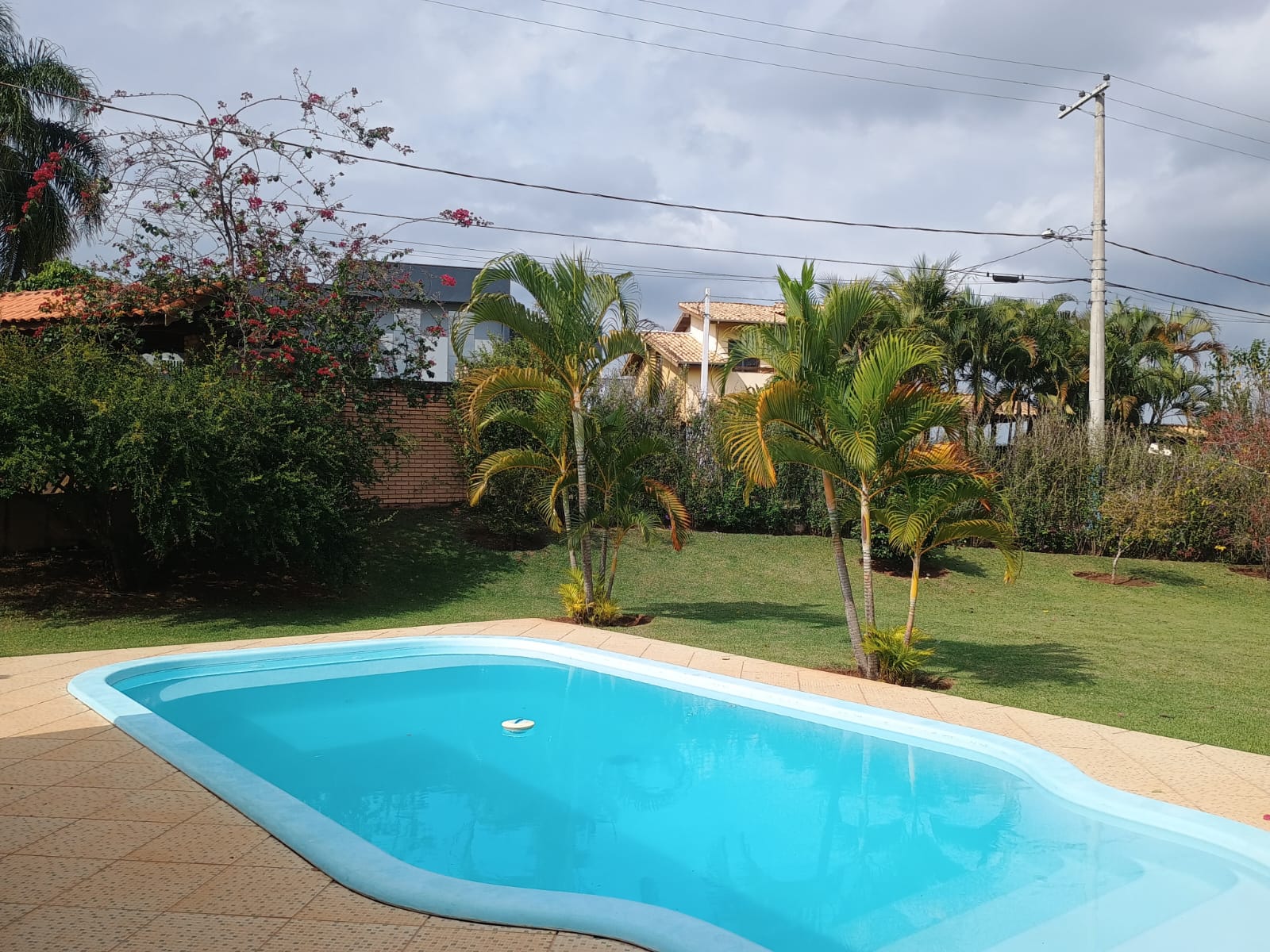Casa com Vista Panorâmica, Piscina e Espaço Gourmet no Horizonte Azul 1!
