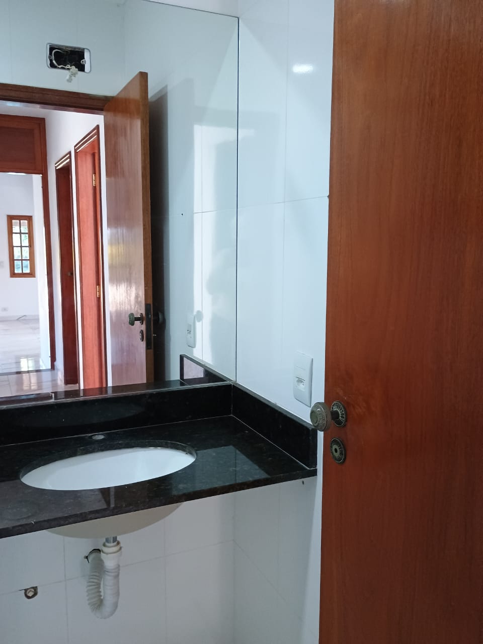 Casa Térrea com 3 dormitórios a venda no Condomínio Horizonte Azul 1