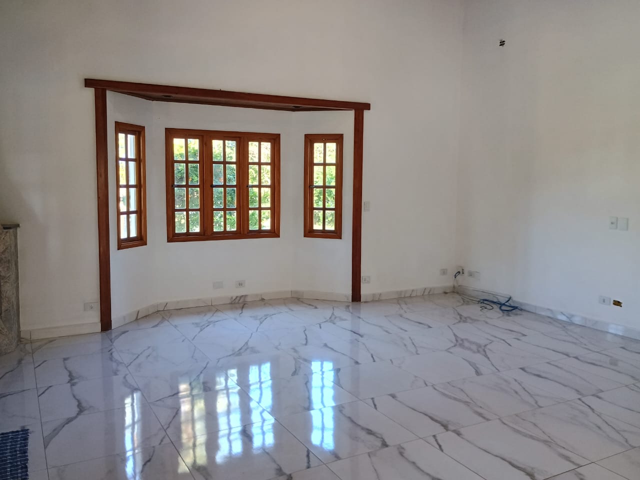 Casa Térrea com 3 dormitórios a venda no Condomínio Horizonte Azul 1