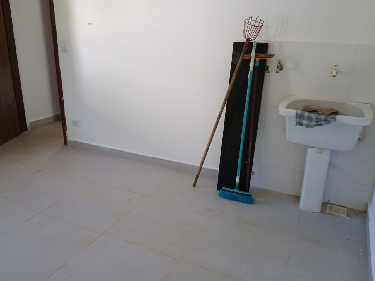 Casa Térrea com 3 dormitórios a venda no Condomínio Horizonte Azul 1