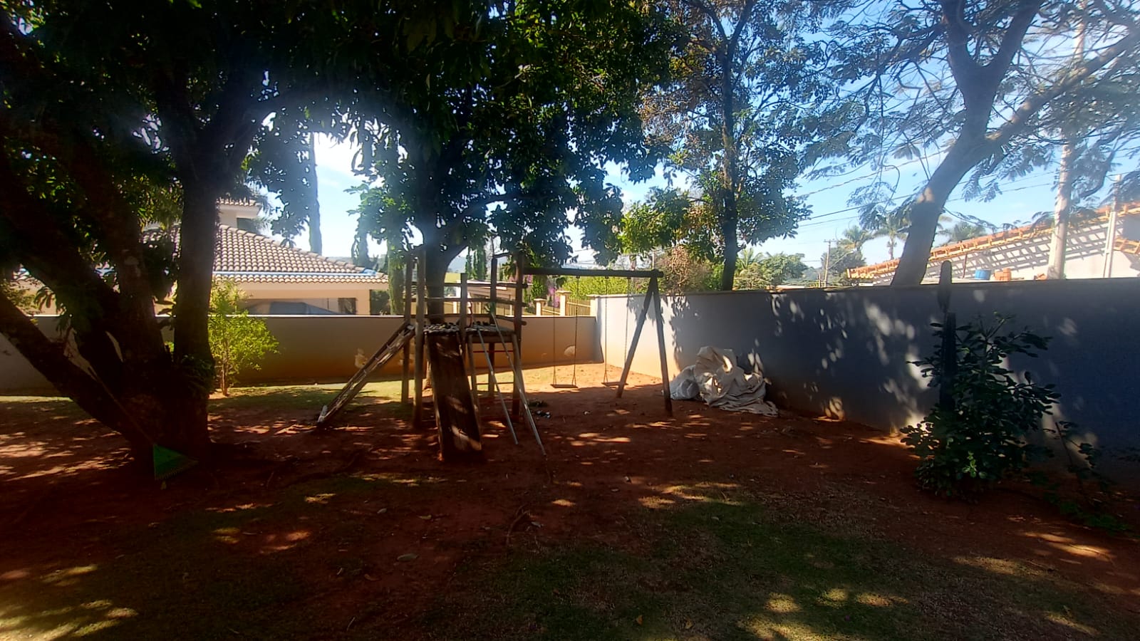 Casa Térrea com Piscina a Venda em Condomínio de Itupeva -SP