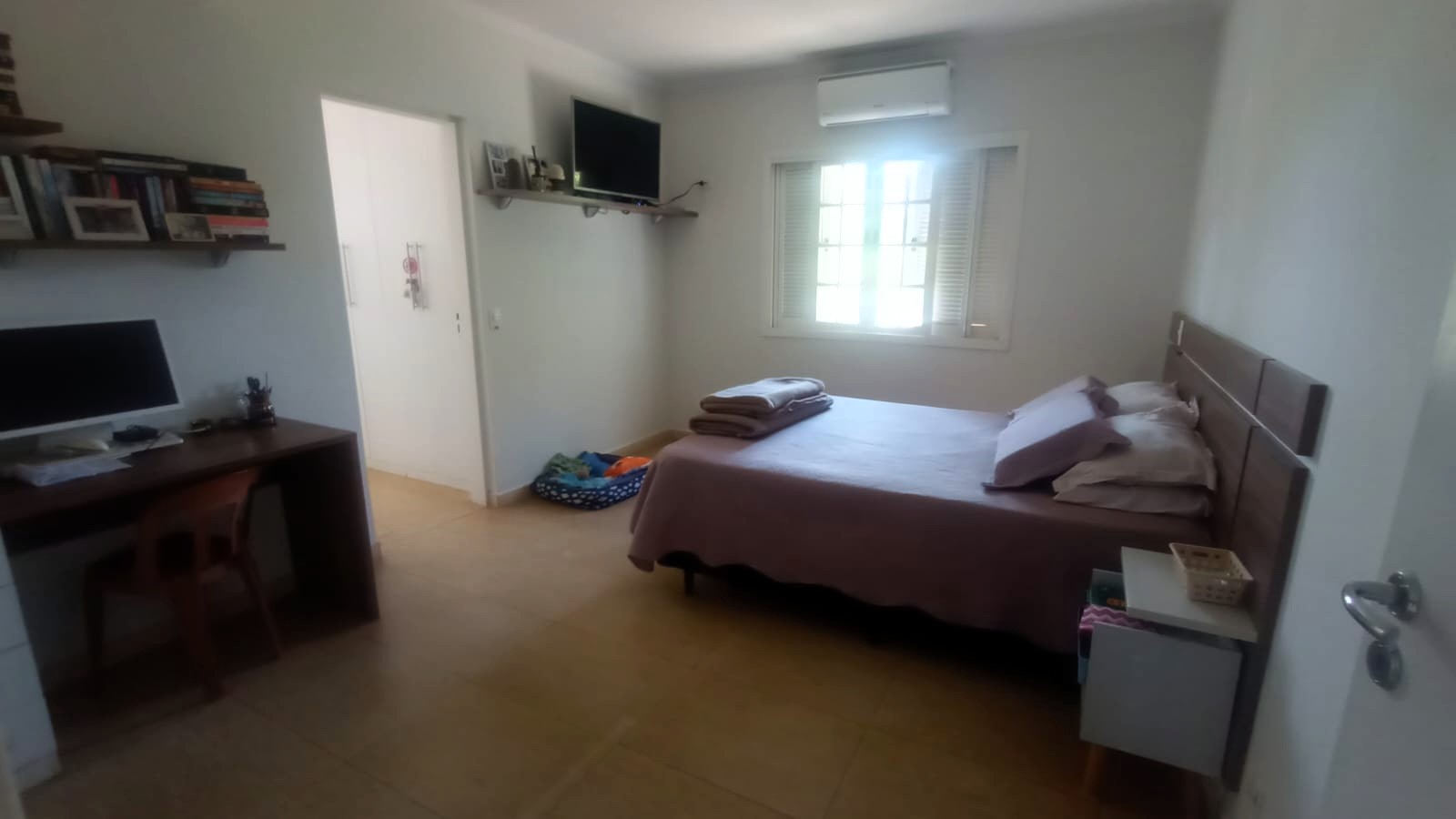 Casa Térrea com Piscina a Venda em Condomínio de Itupeva -SP