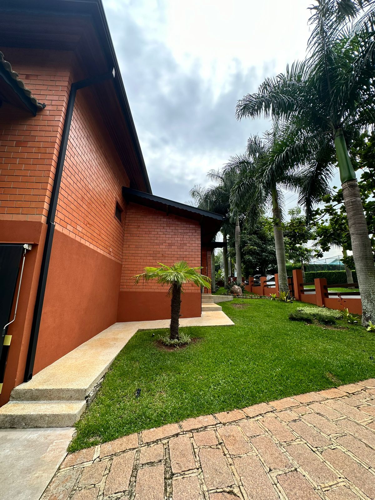 Casa Térrea Alto Padrão com 4 suítes a venda Condomínio Horizonte Azul 1