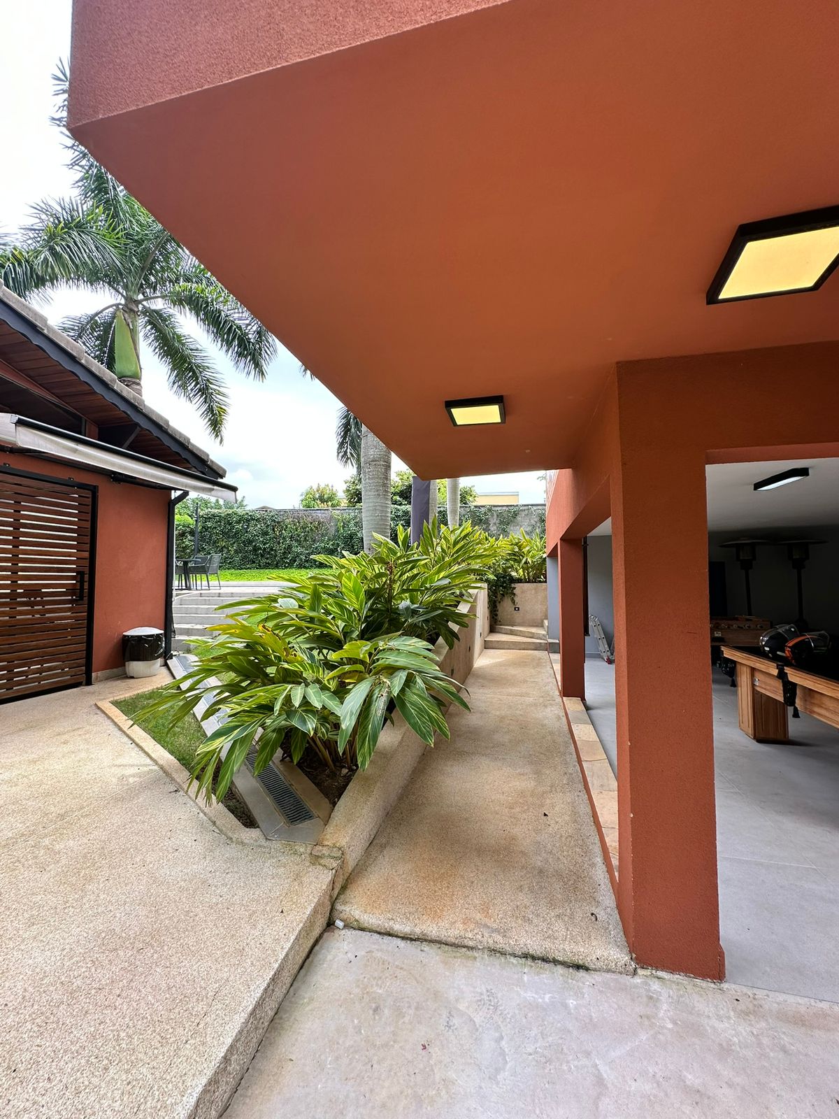 Casa Térrea Alto Padrão com 4 suítes a venda Condomínio Horizonte Azul 1
