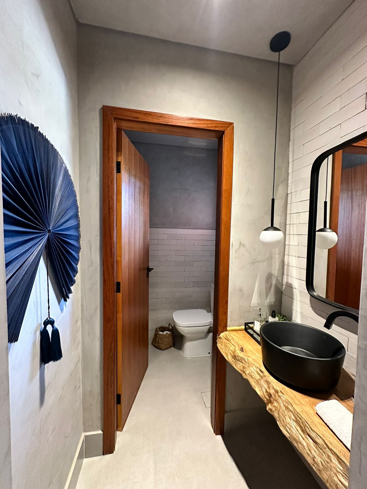 Casa Térrea Alto Padrão com 4 suítes a venda Condomínio Horizonte Azul 1