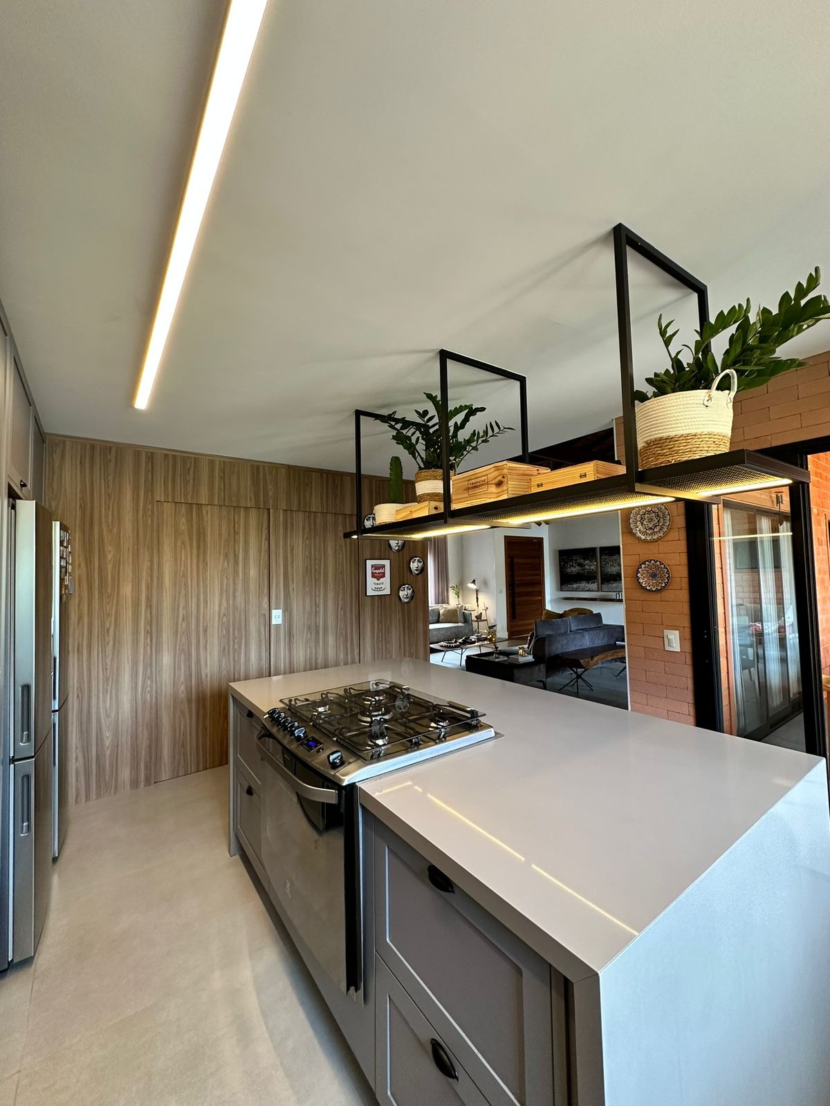Casa Térrea Alto Padrão com 4 suítes a venda Condomínio Horizonte Azul 1