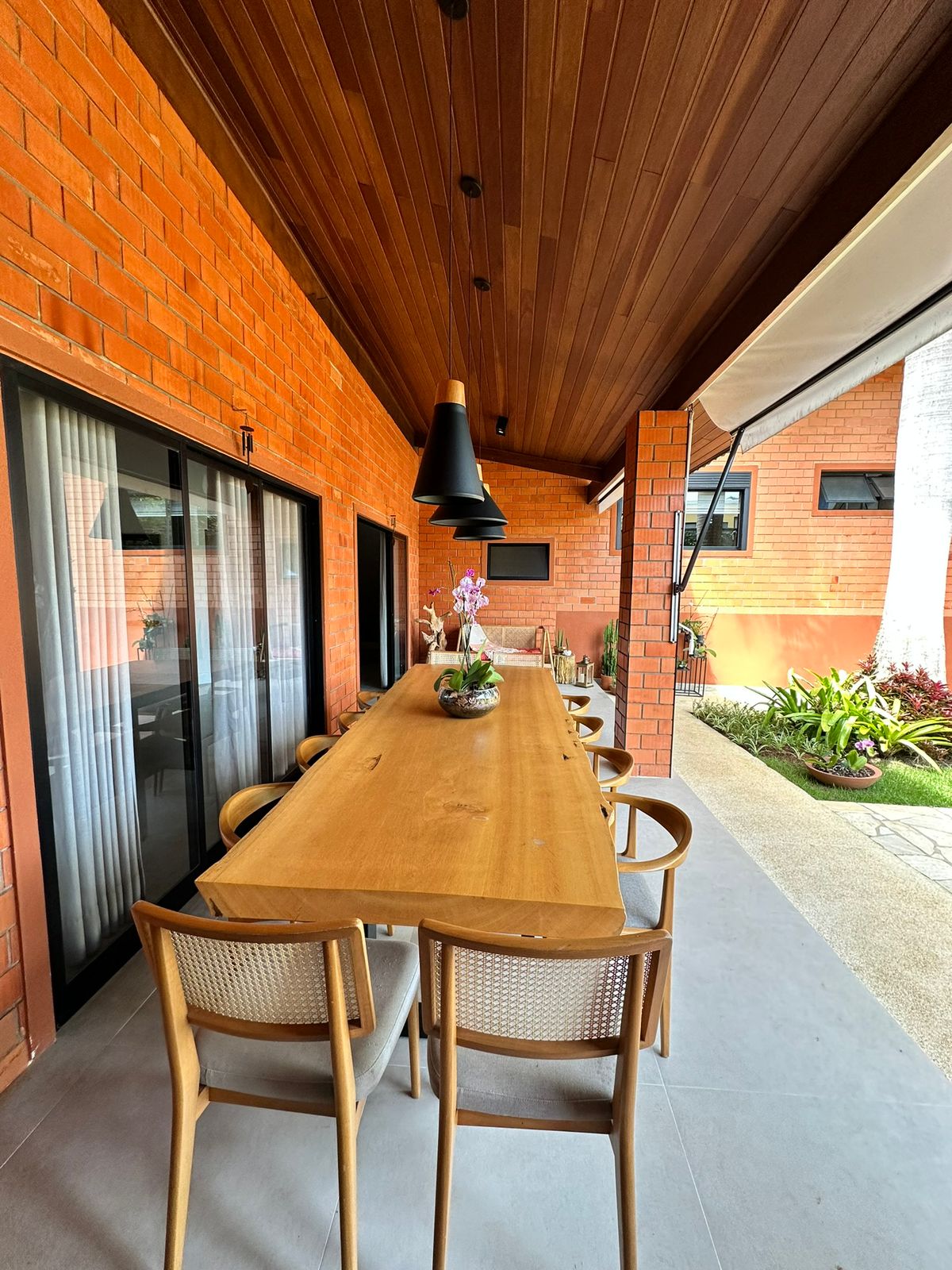 Casa Térrea Alto Padrão com 4 suítes a venda Condomínio Horizonte Azul 1