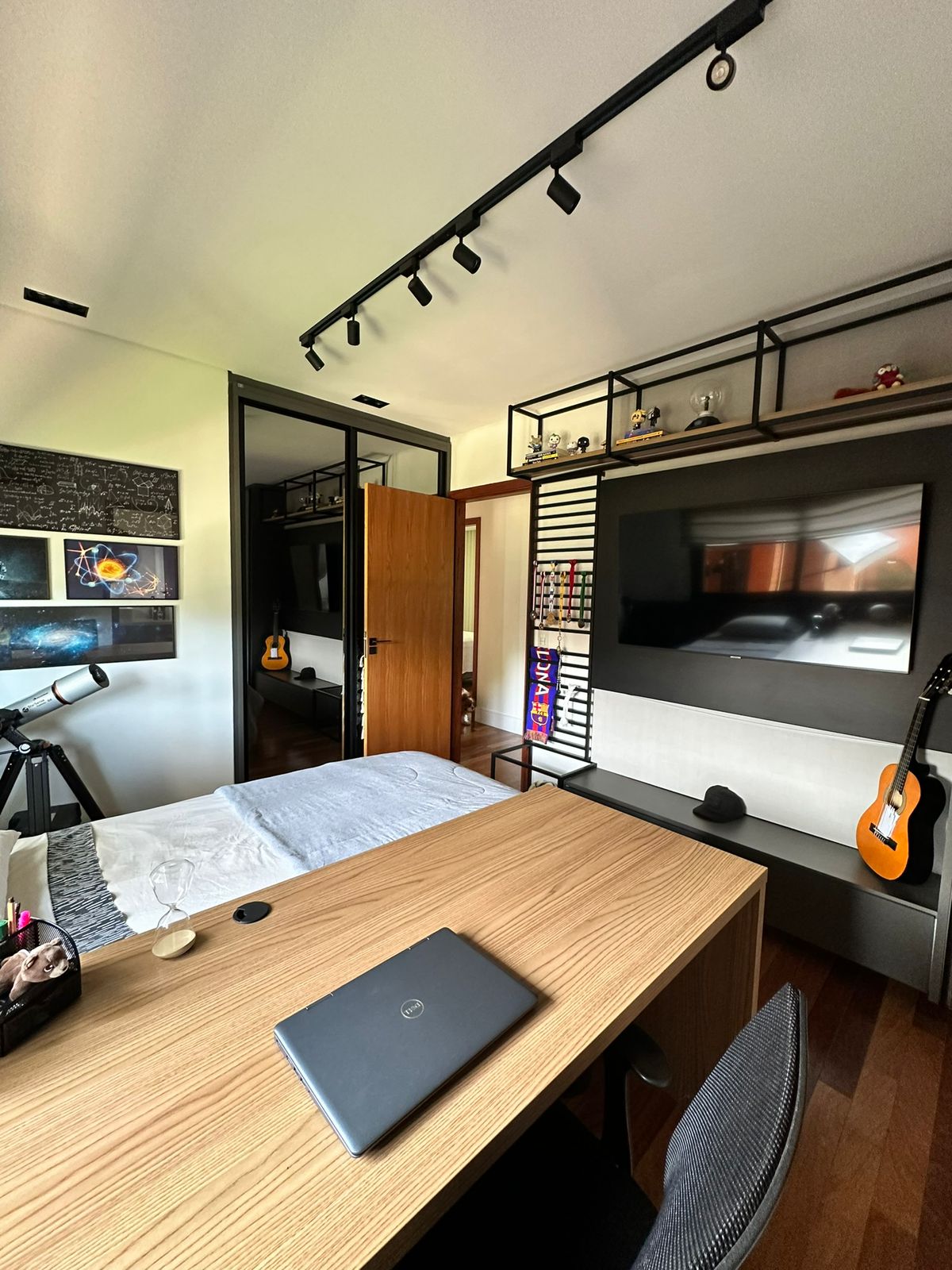 Casa Térrea Alto Padrão com 4 suítes a venda Condomínio Horizonte Azul 1