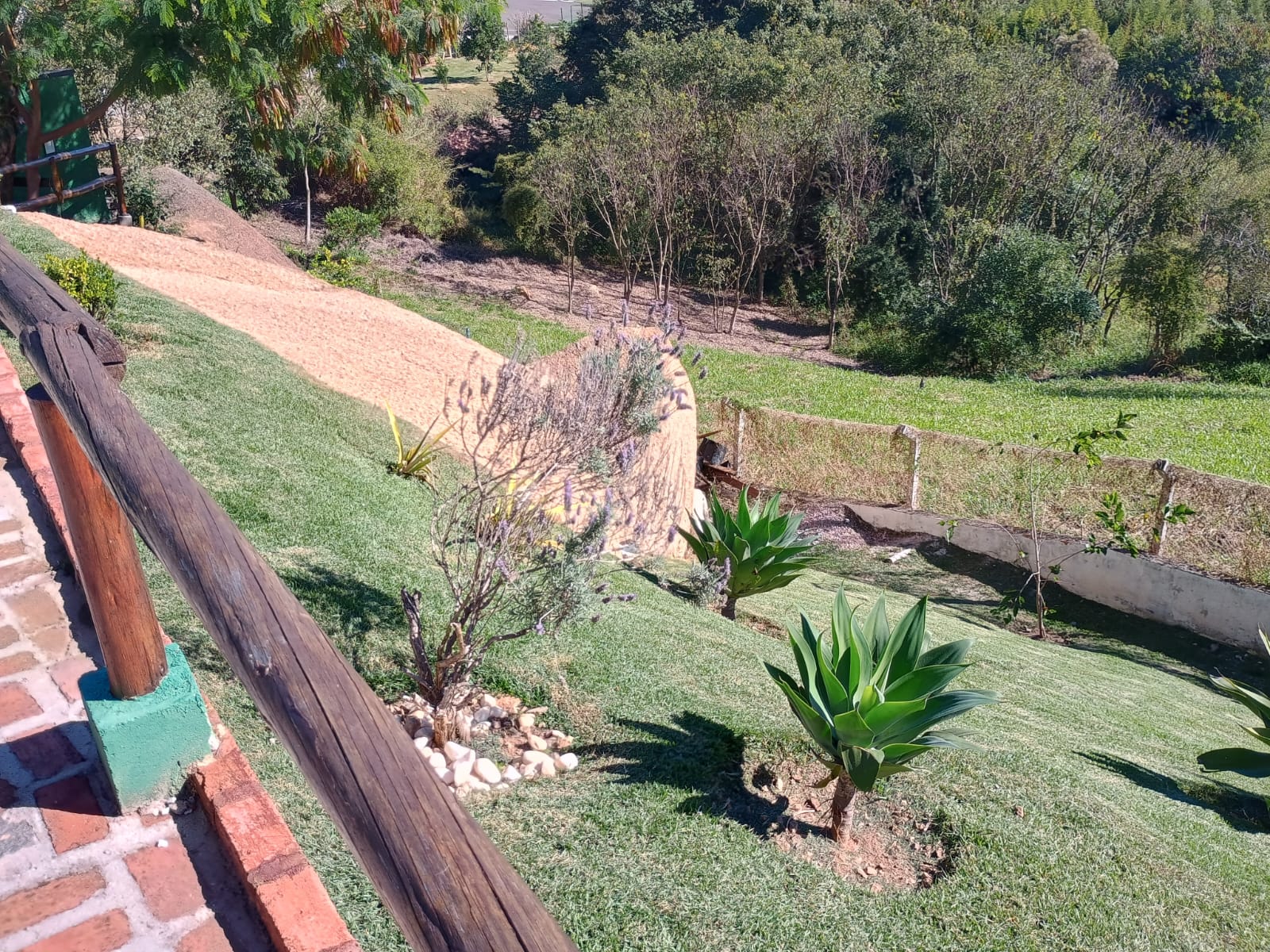 Casa de alto padrão com vista panorâmica no Horizonte Azul 2